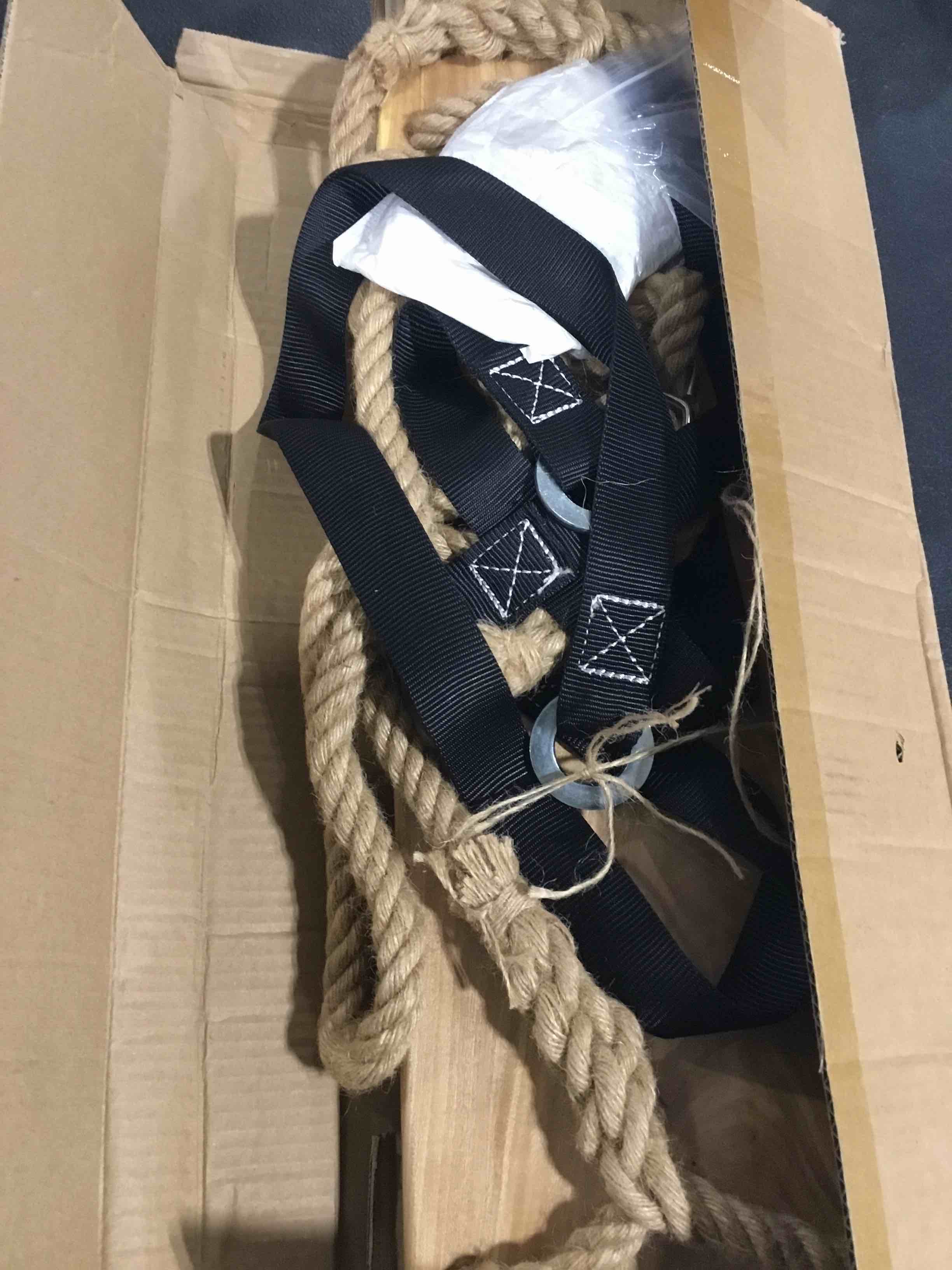 https://s3.amazonaws.com/lotting-images-prod/bidfta/YEL6844869_1729179786228.jpeg