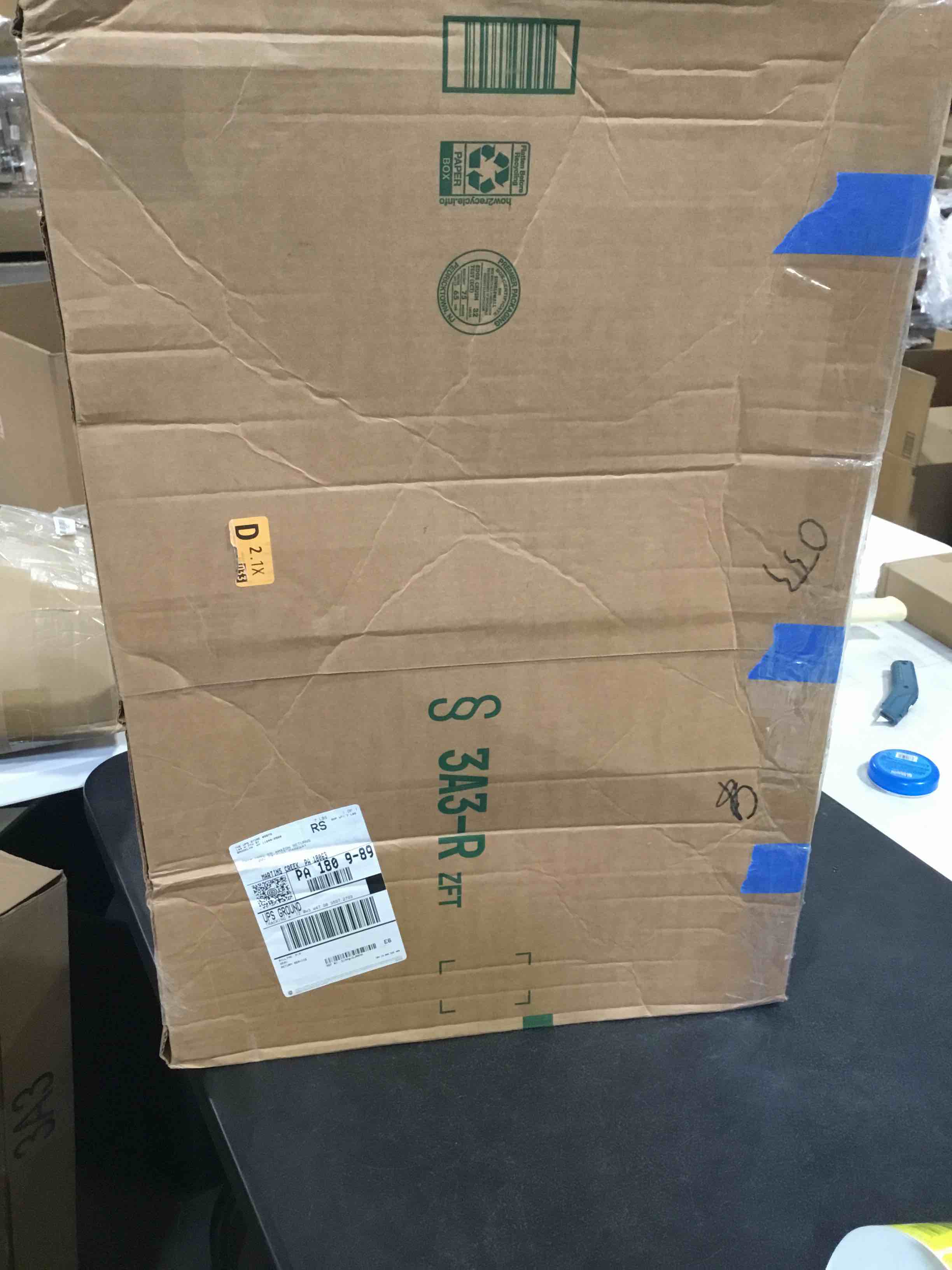 https://s3.amazonaws.com/lotting-images-prod/bidfta/YEL6844918_1729186160872.jpeg