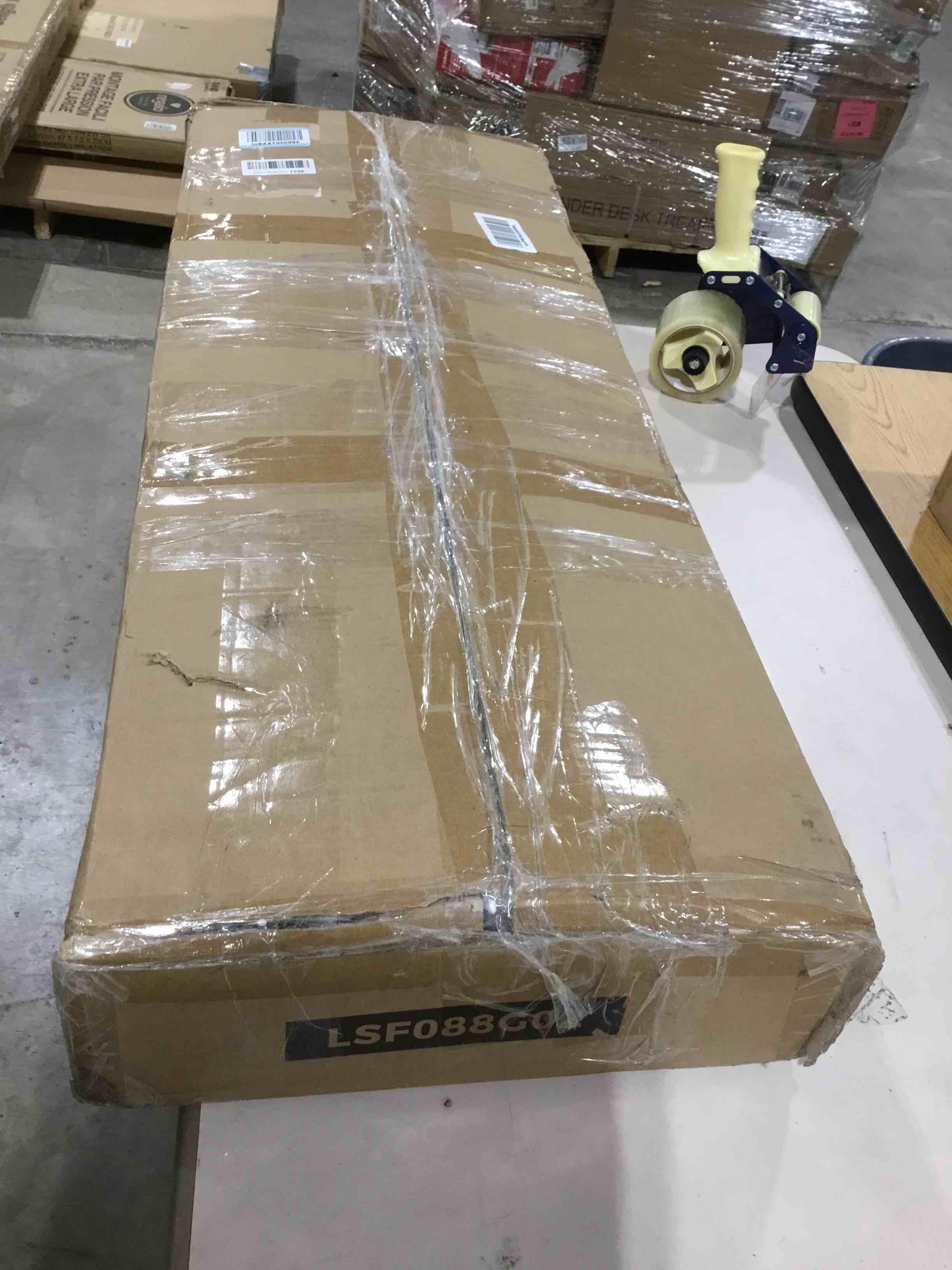 https://s3.amazonaws.com/lotting-images-prod/bidfta/YEL6845191_1727868235986.jpeg