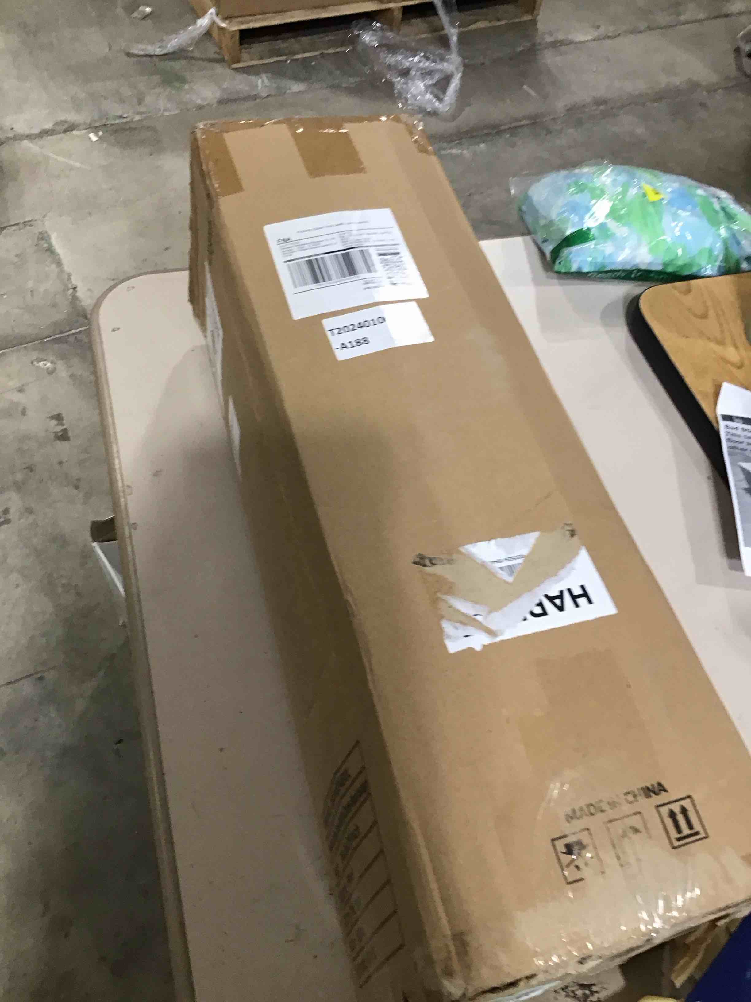 https://s3.amazonaws.com/lotting-images-prod/bidfta/YEL6845861_1728500632313.jpeg