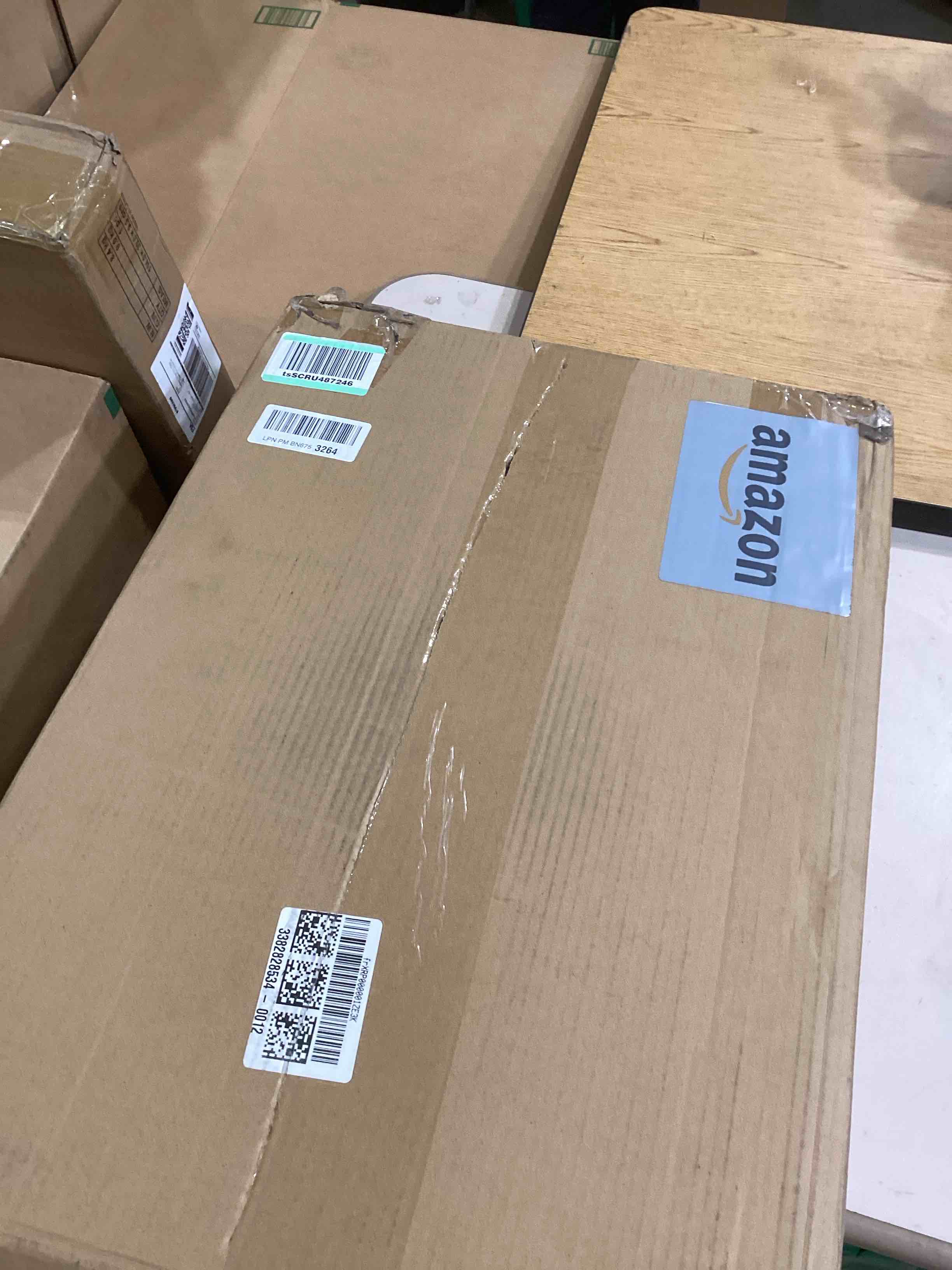https://s3.amazonaws.com/lotting-images-prod/bidfta/YEL6845946_1728584310600.jpeg