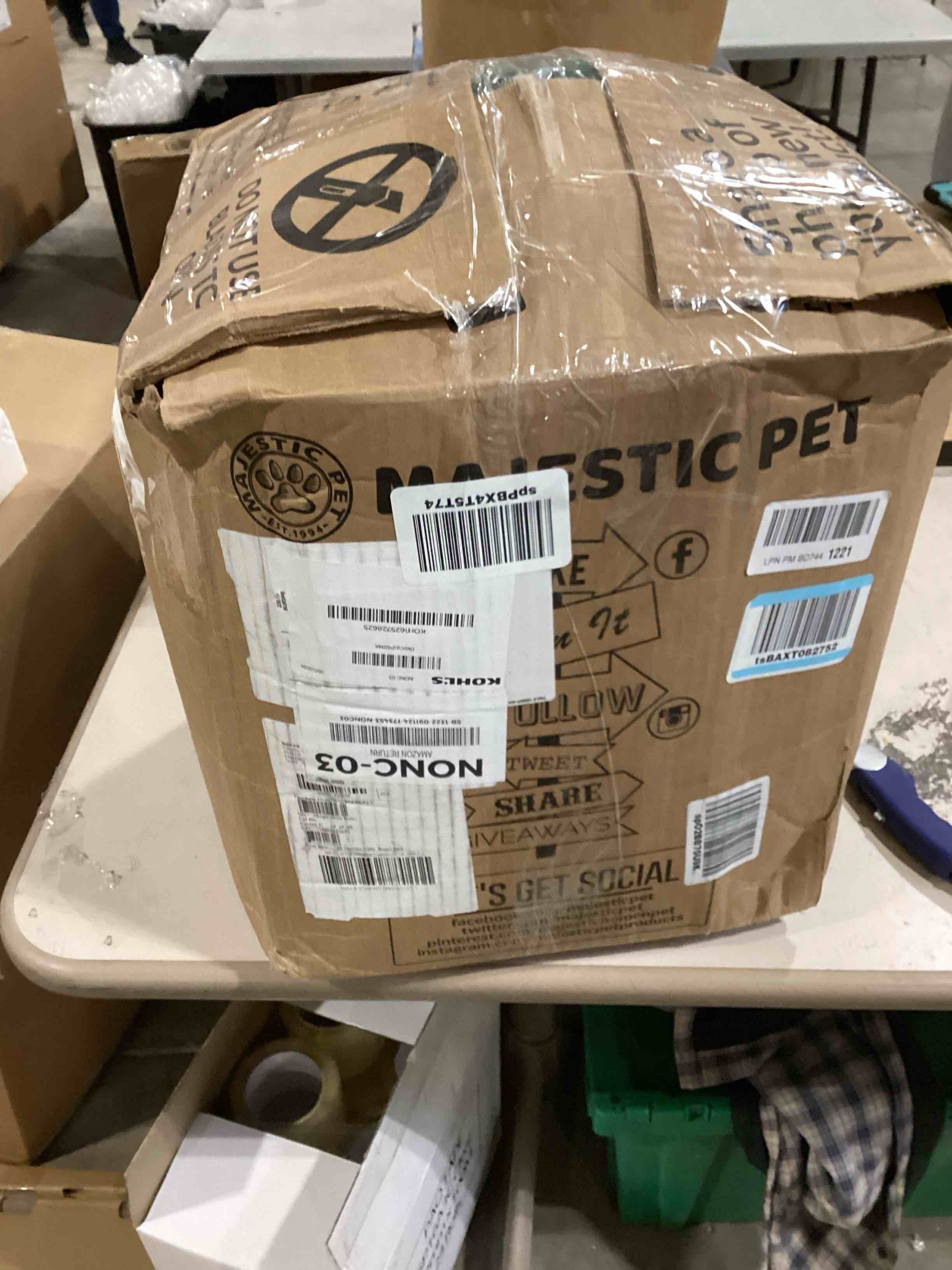 https://s3.amazonaws.com/lotting-images-prod/bidfta/YEL6846126_1728923087769.jpeg