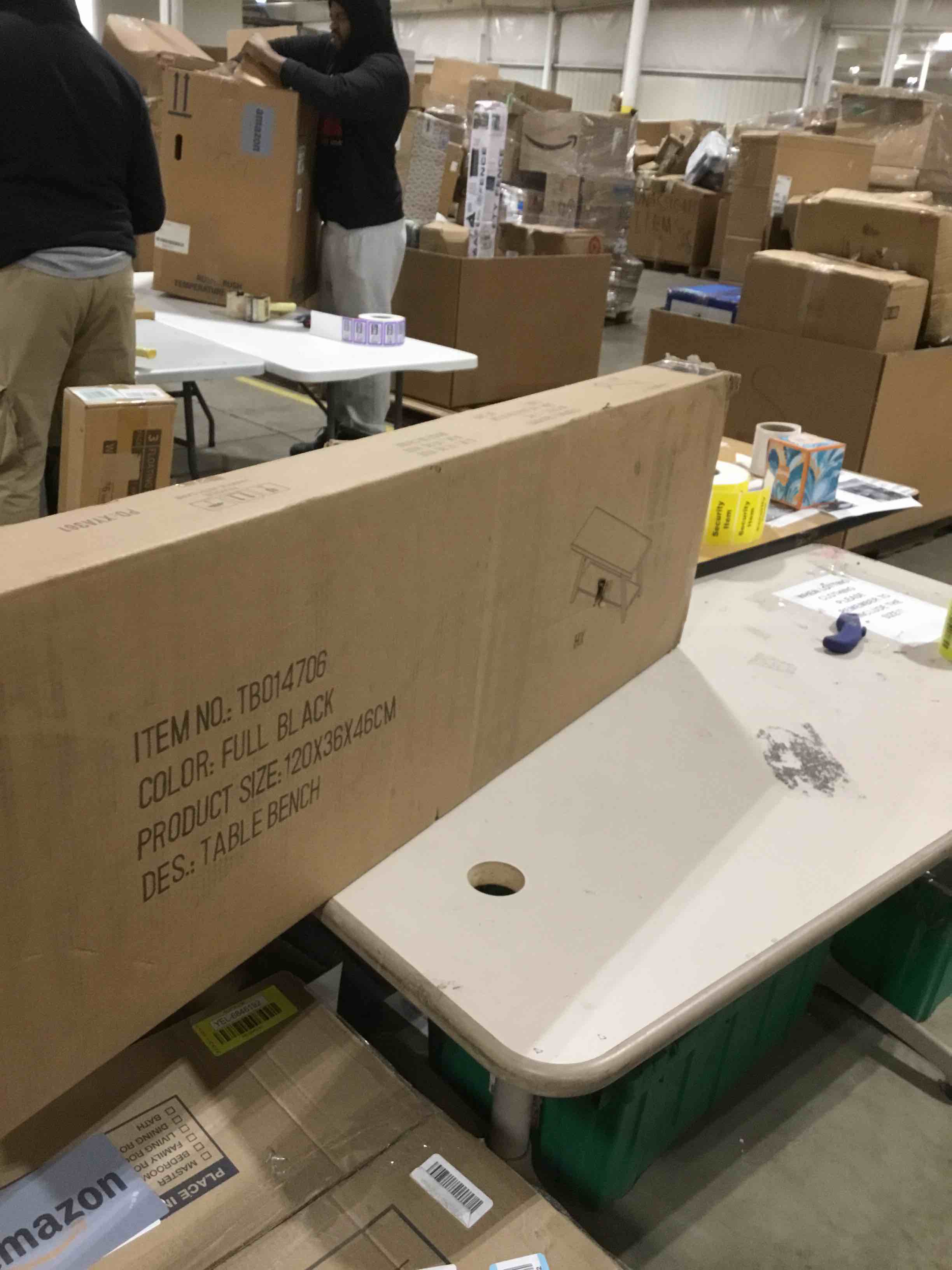 https://s3.amazonaws.com/lotting-images-prod/bidfta/YEL6846202_1728992935229.jpeg