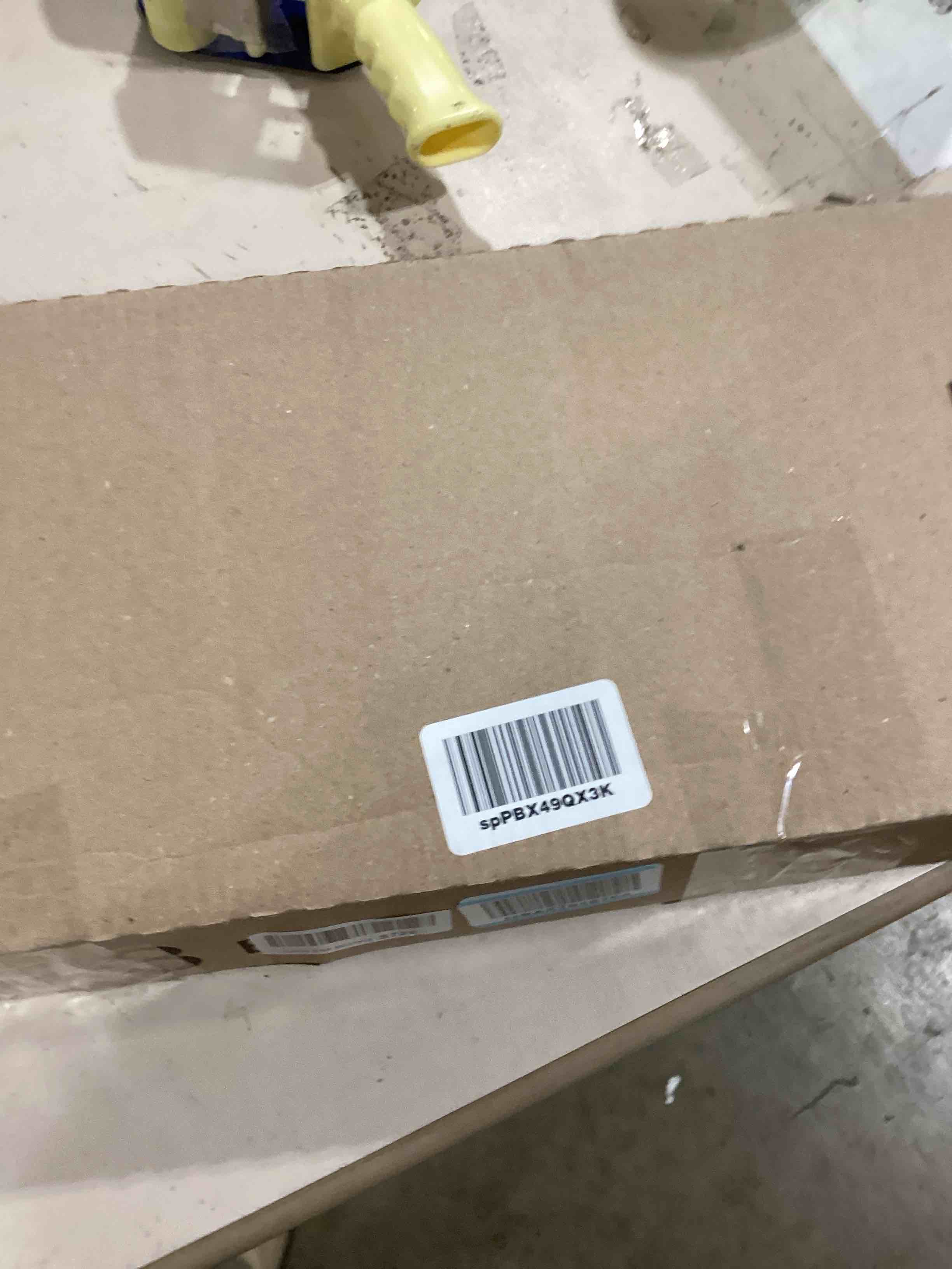 https://s3.amazonaws.com/lotting-images-prod/bidfta/YEL6846258_1729088543077.jpeg