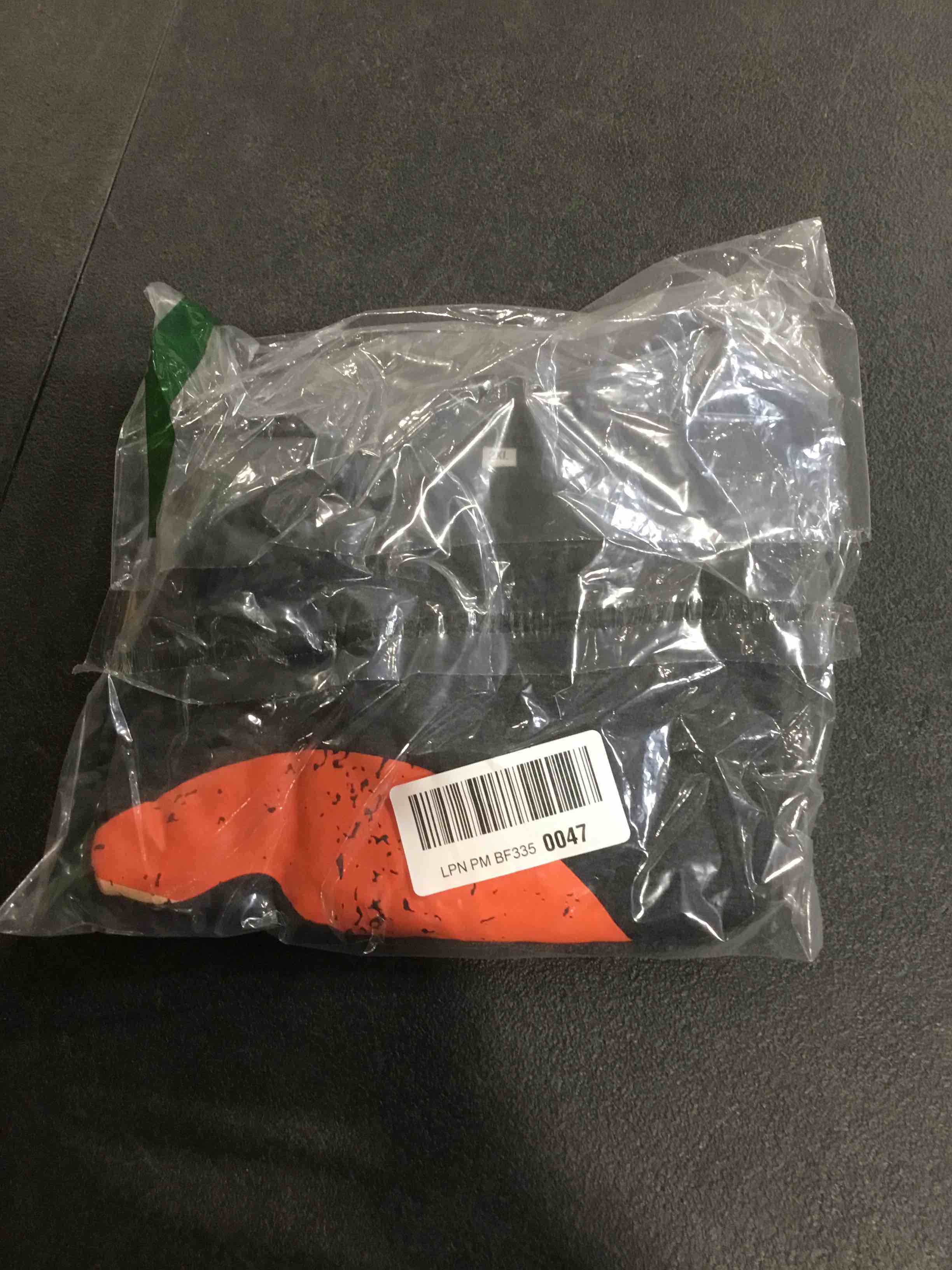 https://s3.amazonaws.com/lotting-images-prod/bidfta/YEL6846696_1728503304044.jpeg