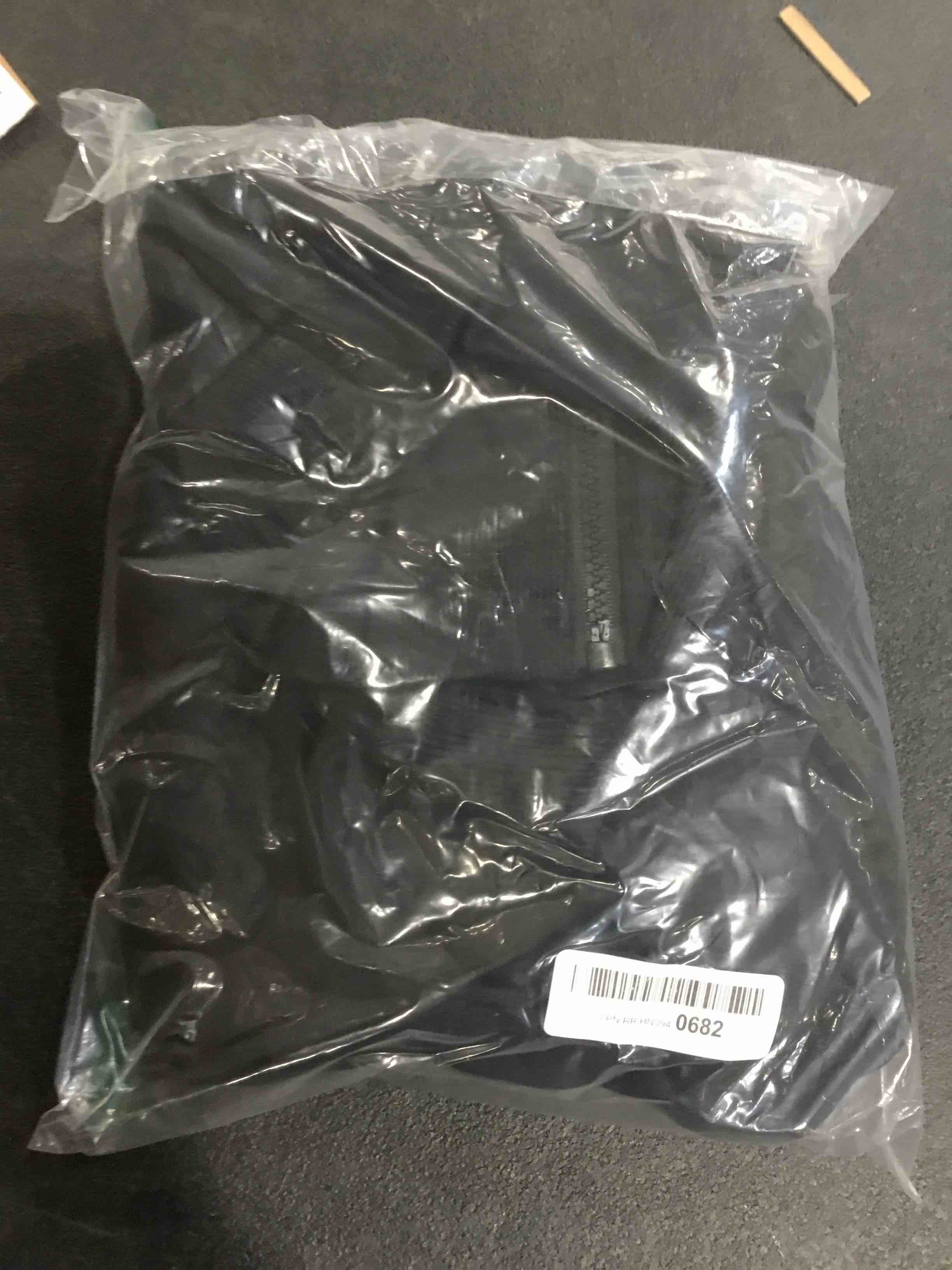 https://s3.amazonaws.com/lotting-images-prod/bidfta/YEL6846720_1728504481540.jpeg