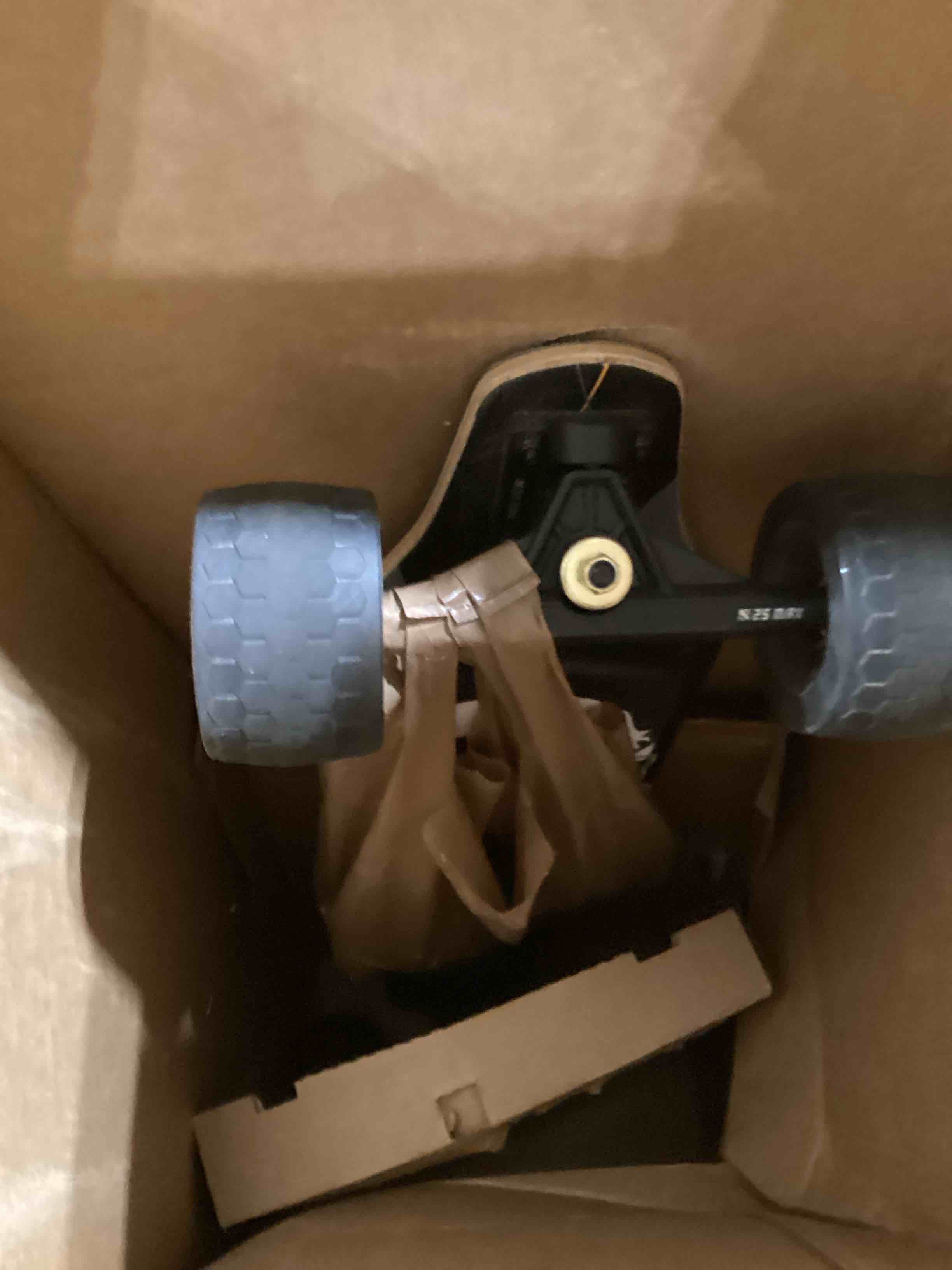 https://s3.amazonaws.com/lotting-images-prod/bidfta/YEL6847123_1728994804500.jpeg