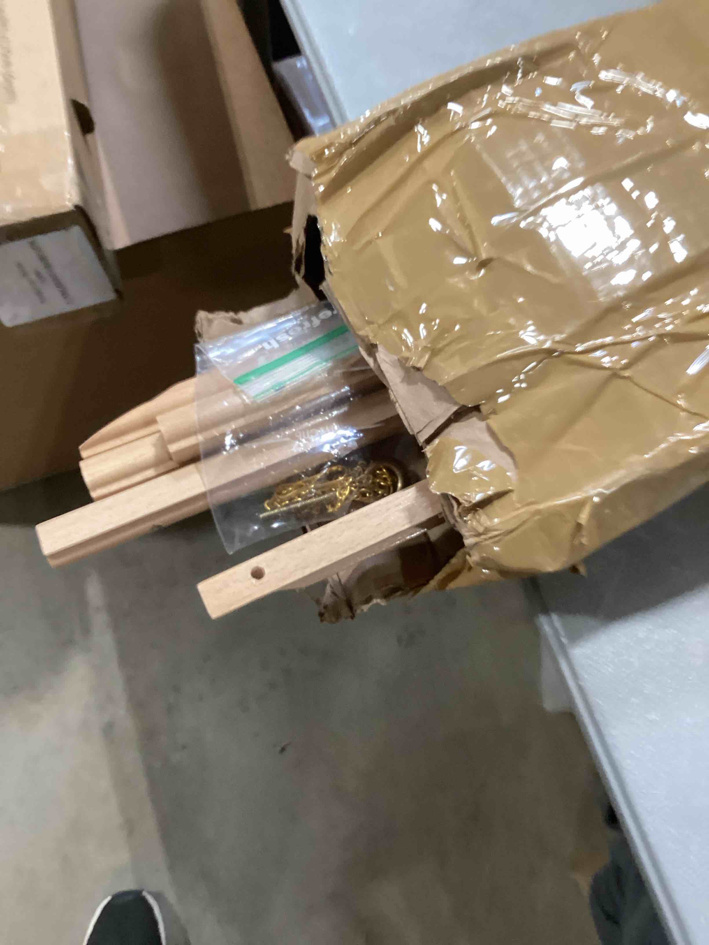 https://s3.amazonaws.com/lotting-images-prod/bidfta/YEL6847537_1729171311135.jpeg