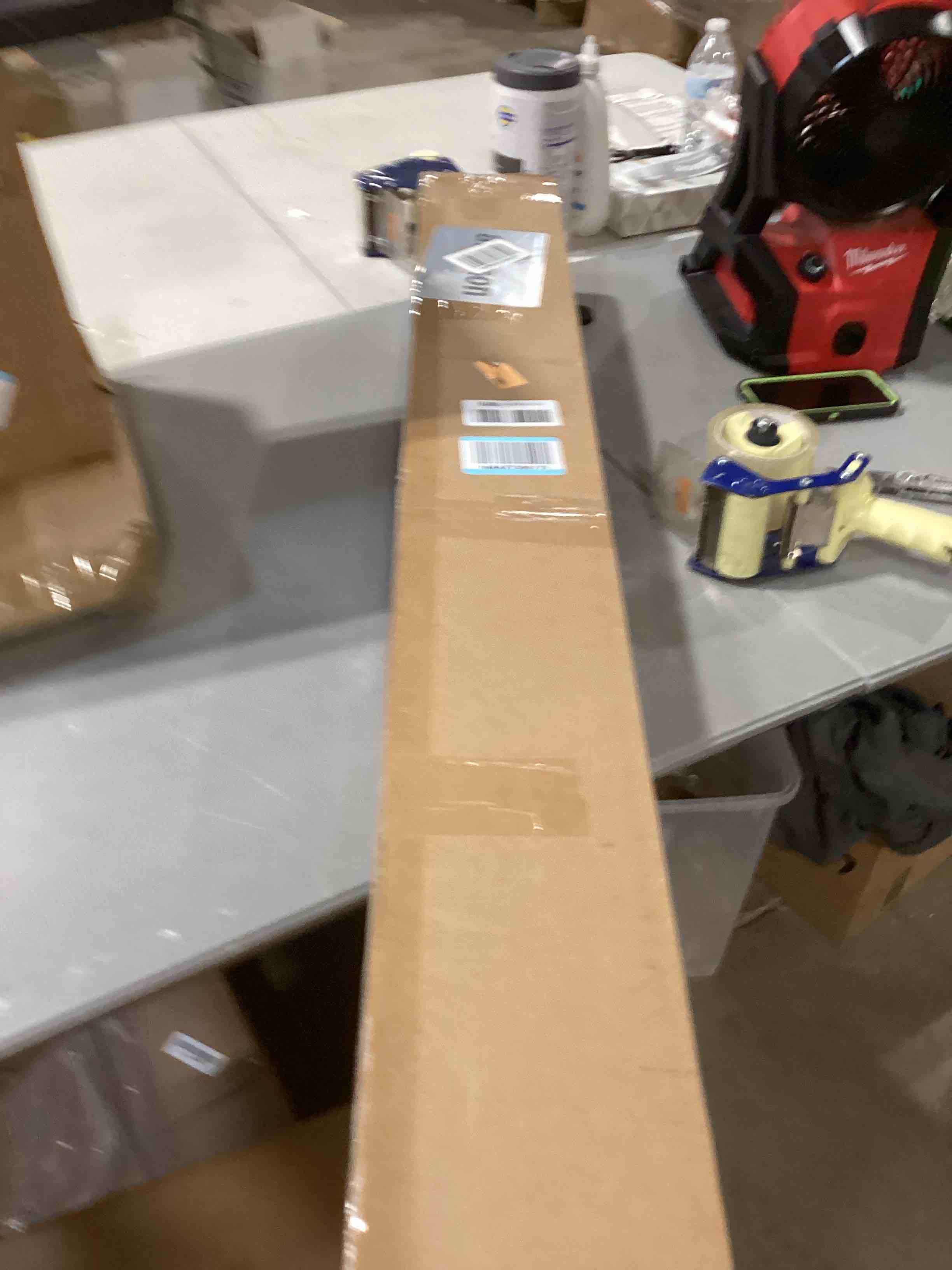 https://s3.amazonaws.com/lotting-images-prod/bidfta/YEL6847538_1729171403512.jpeg