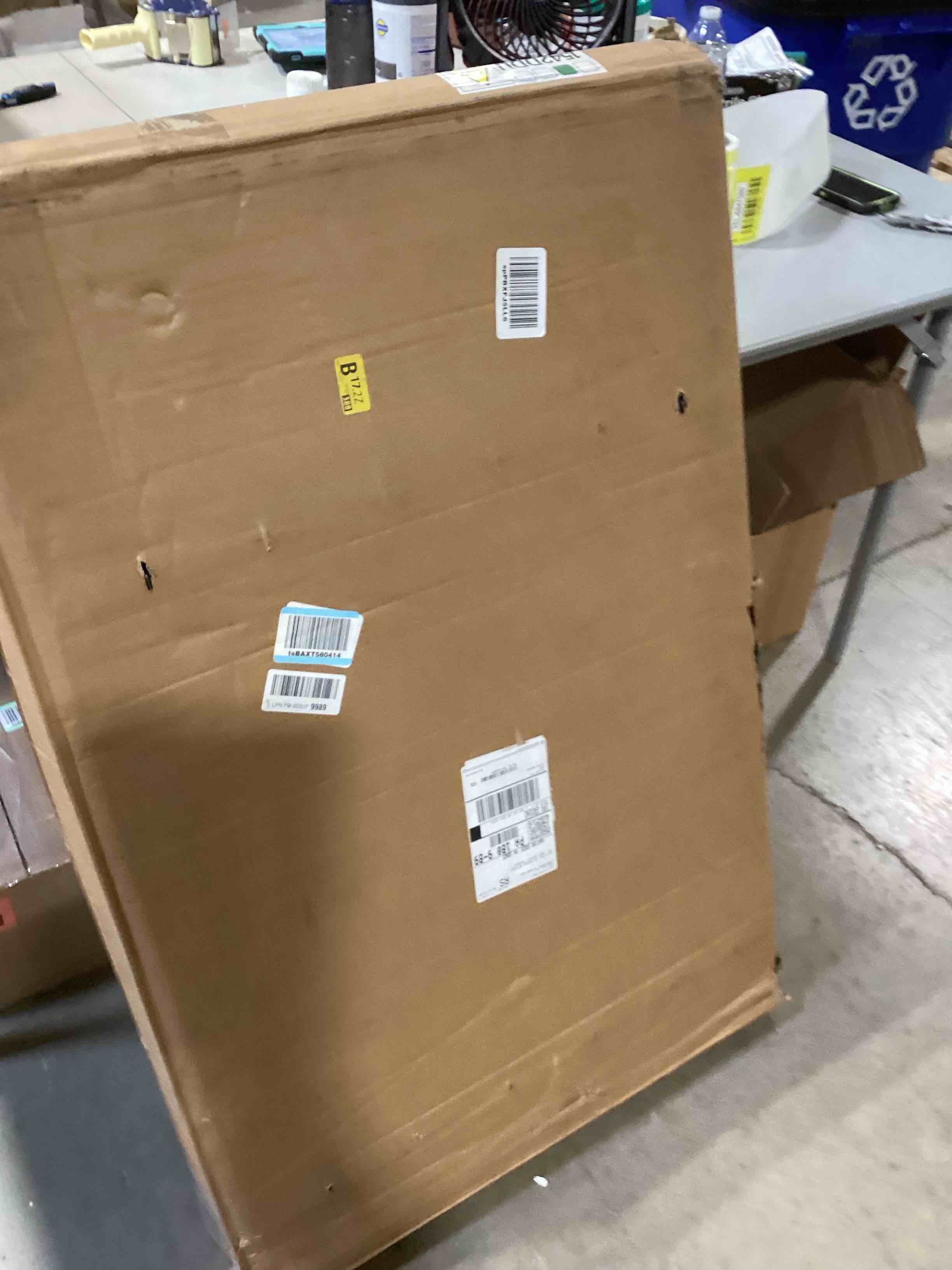 https://s3.amazonaws.com/lotting-images-prod/bidfta/YEL6847580_1729181456597.jpeg