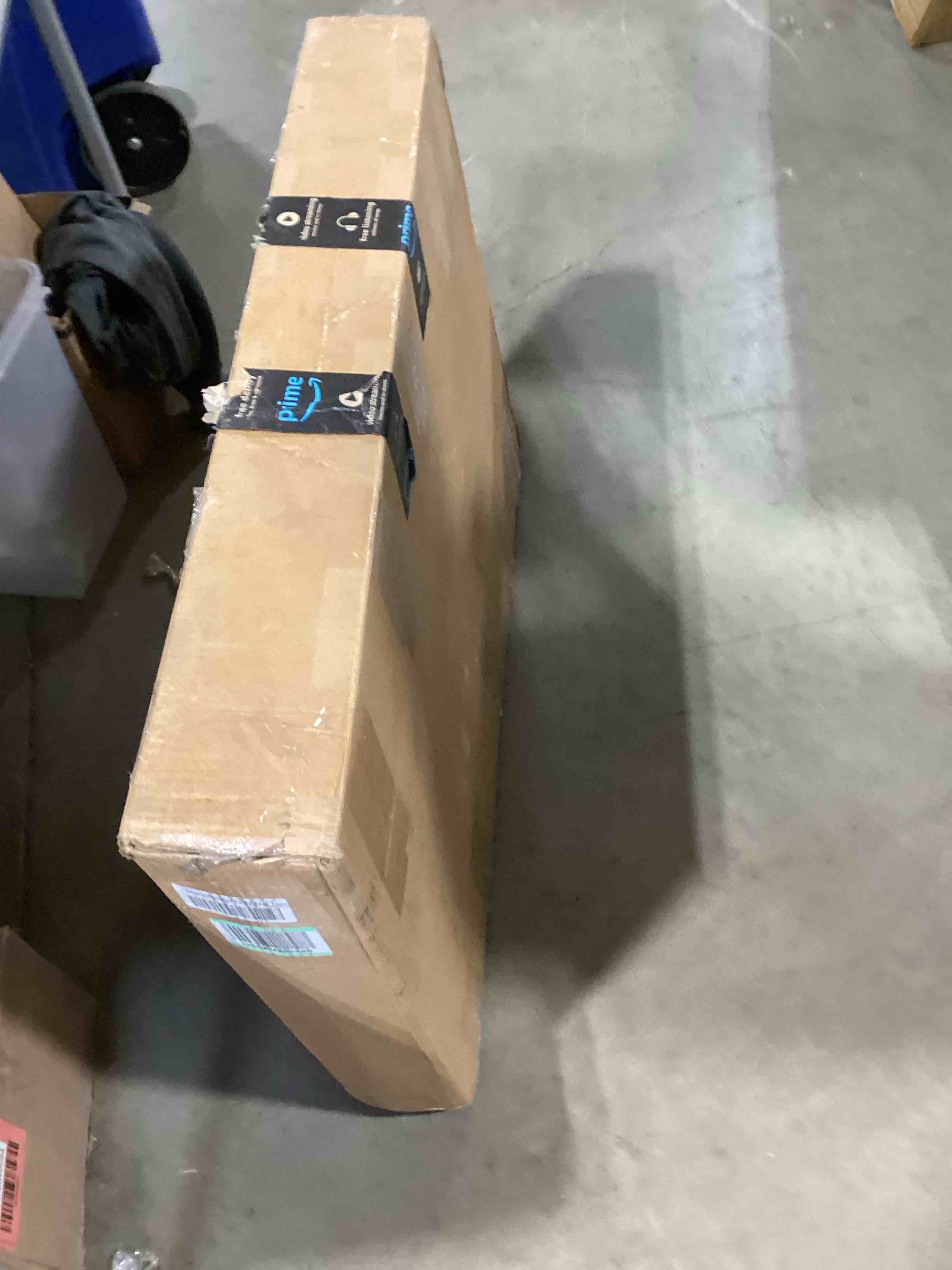 https://s3.amazonaws.com/lotting-images-prod/bidfta/YEL6847657_1729256810248.jpeg