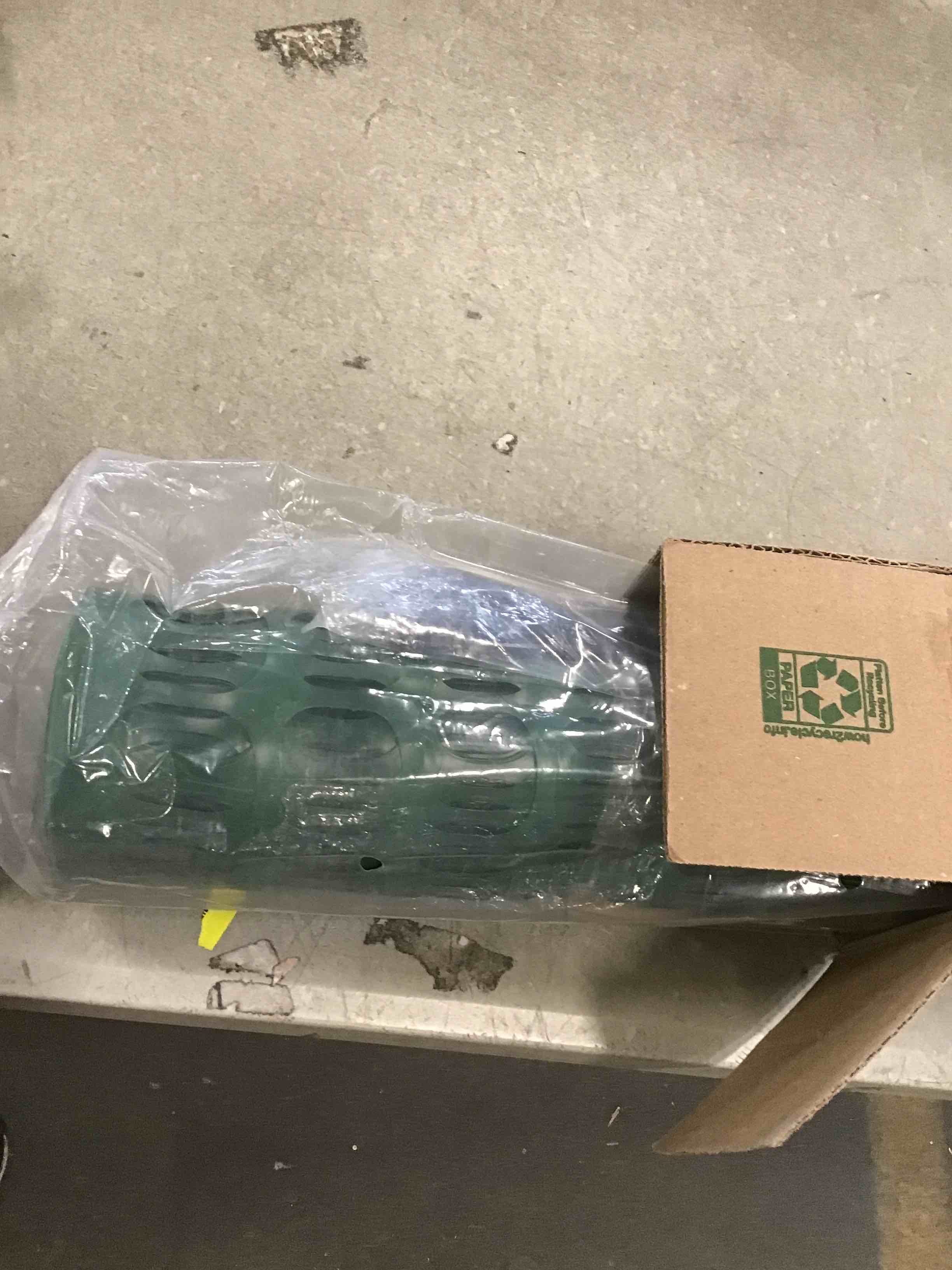 https://s3.amazonaws.com/lotting-images-prod/bidfta/YEL6848214_1721403013885.jpeg