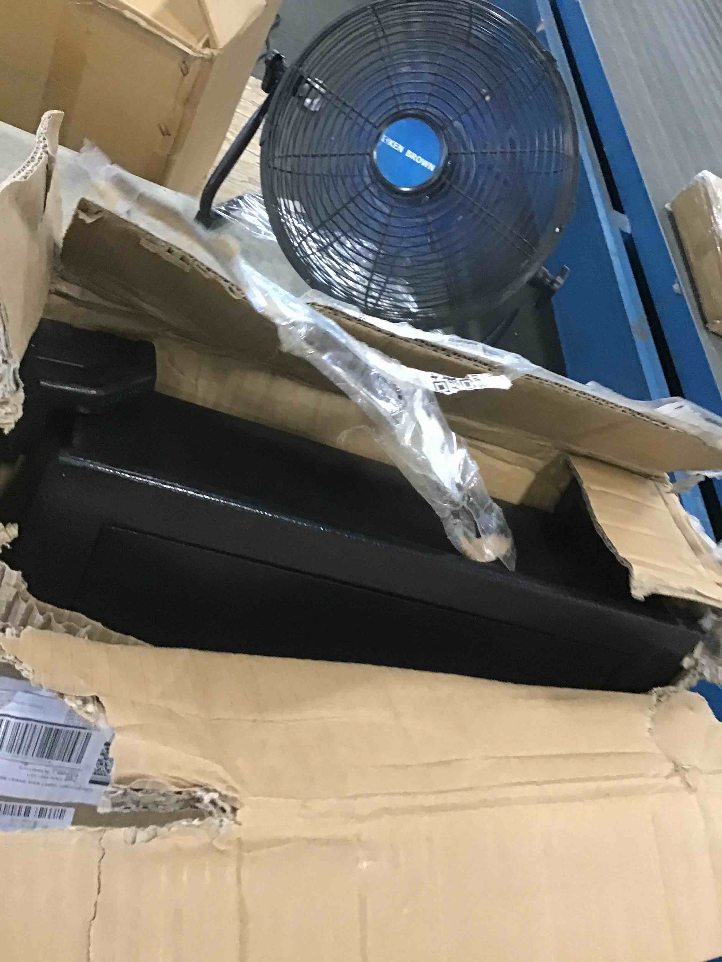 https://s3.amazonaws.com/lotting-images-prod/bidfta/YEL6848273_1721406283569.jpeg