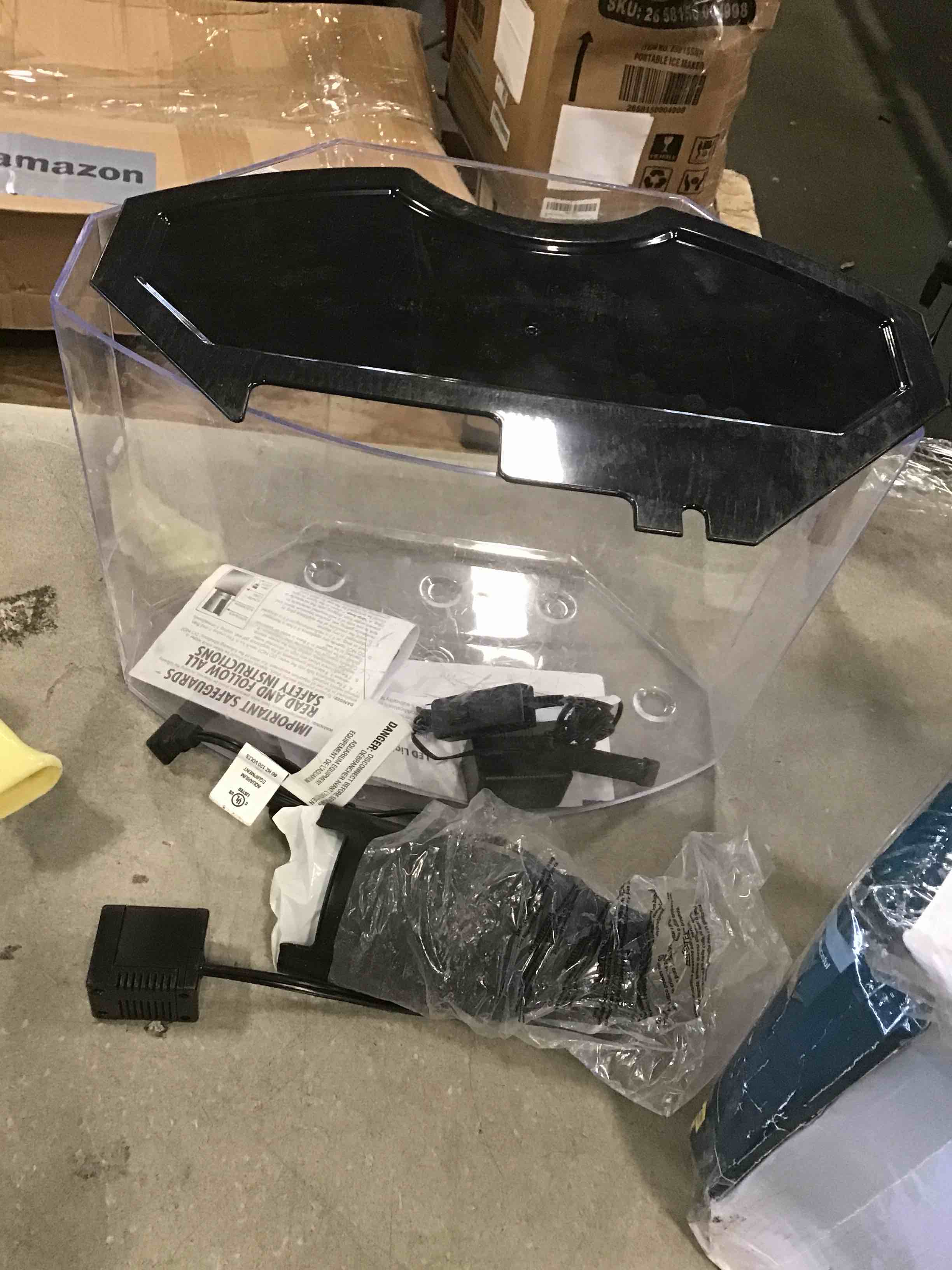 https://s3.amazonaws.com/lotting-images-prod/bidfta/YEL6848352_1721417880056.jpeg