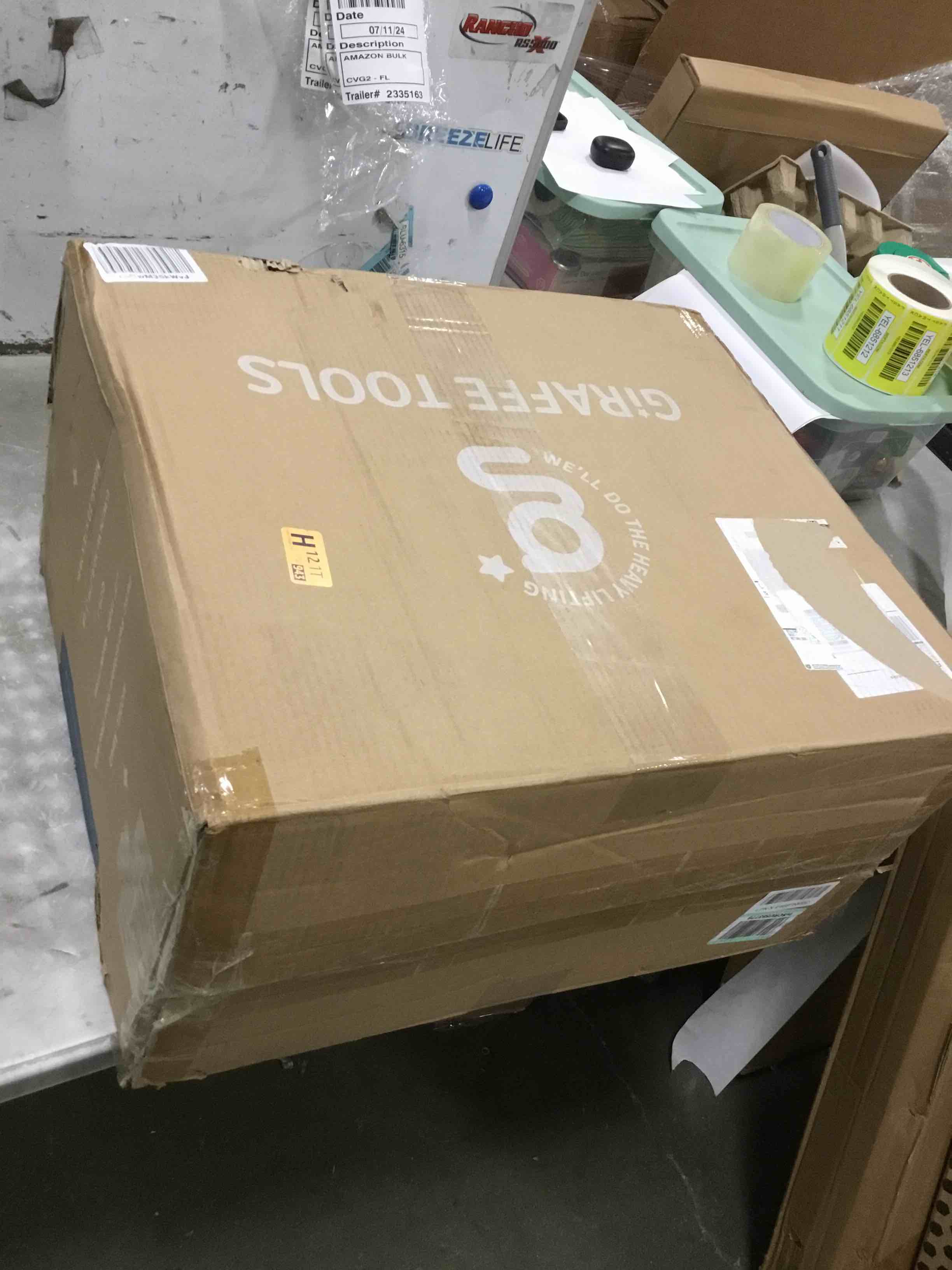 https://s3.amazonaws.com/lotting-images-prod/bidfta/YEL6851206_1721277460812.jpeg