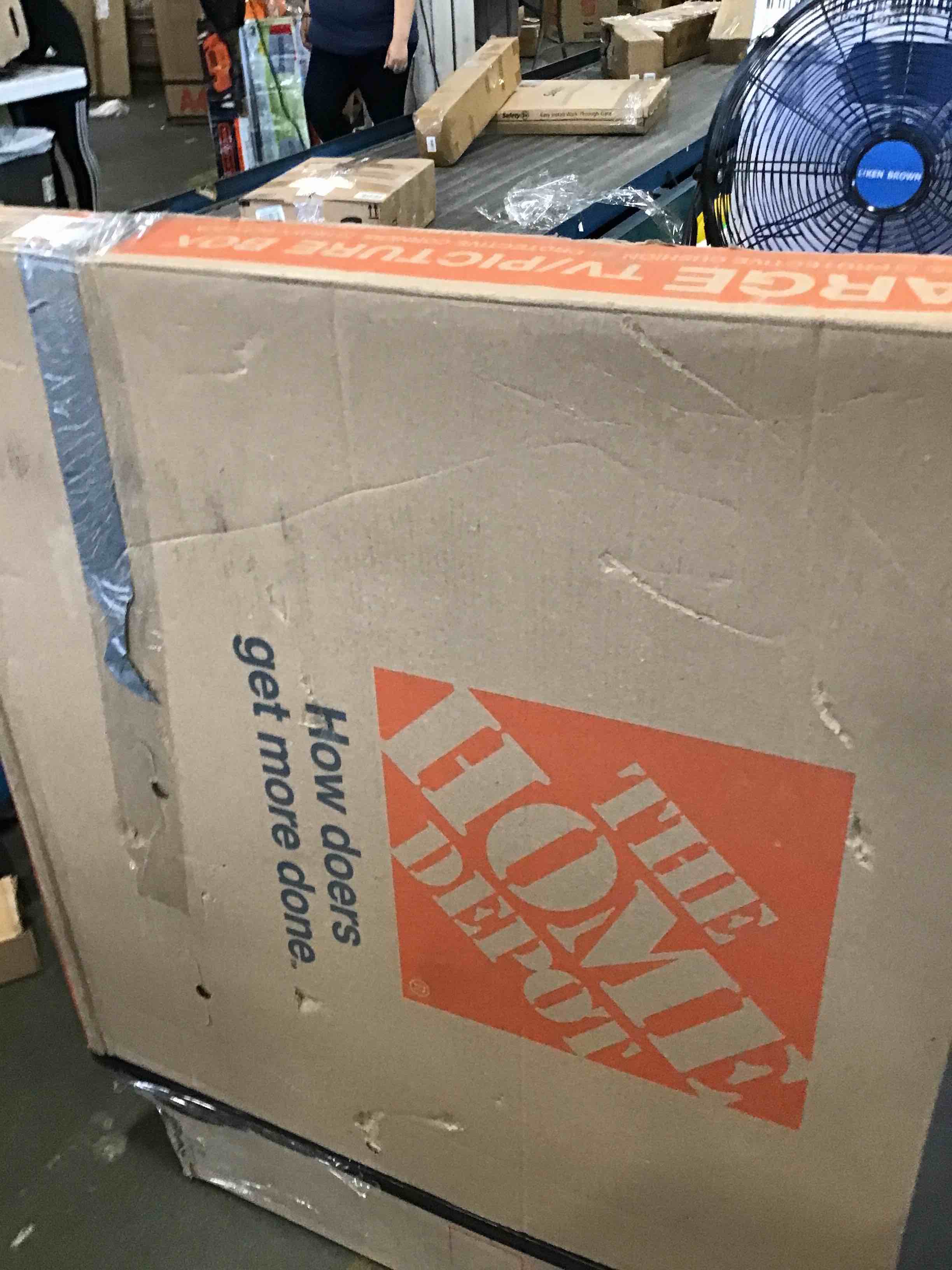 https://s3.amazonaws.com/lotting-images-prod/bidfta/YEL6855945_1721397339323.jpeg