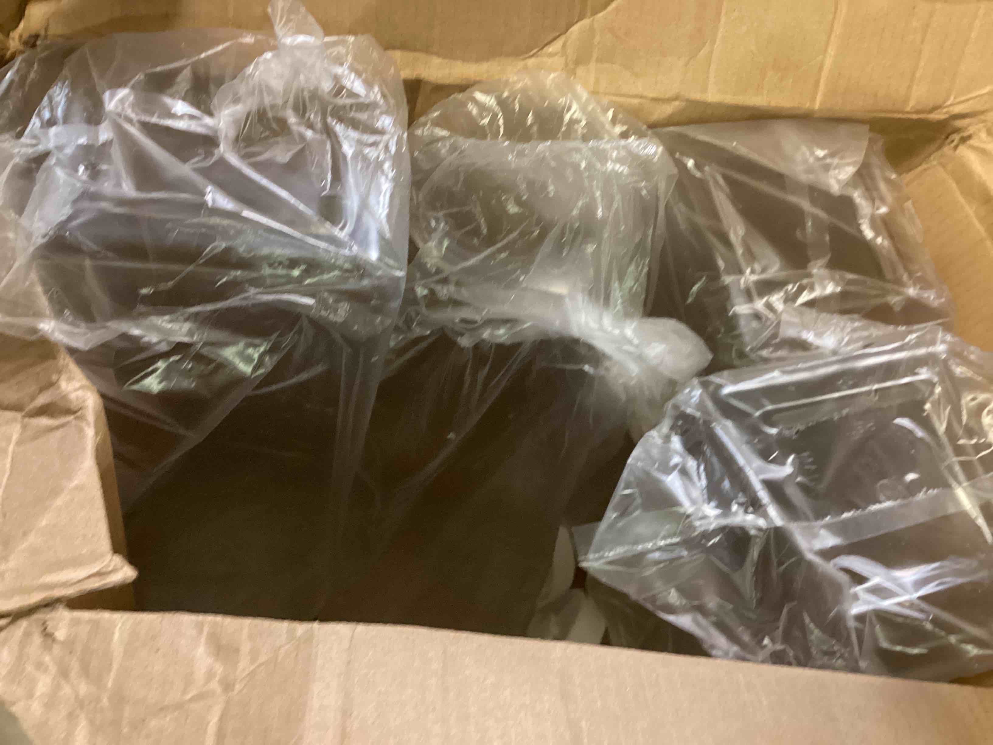 https://s3.amazonaws.com/lotting-images-prod/bidfta/YEL6857906_1722096488365.jpeg