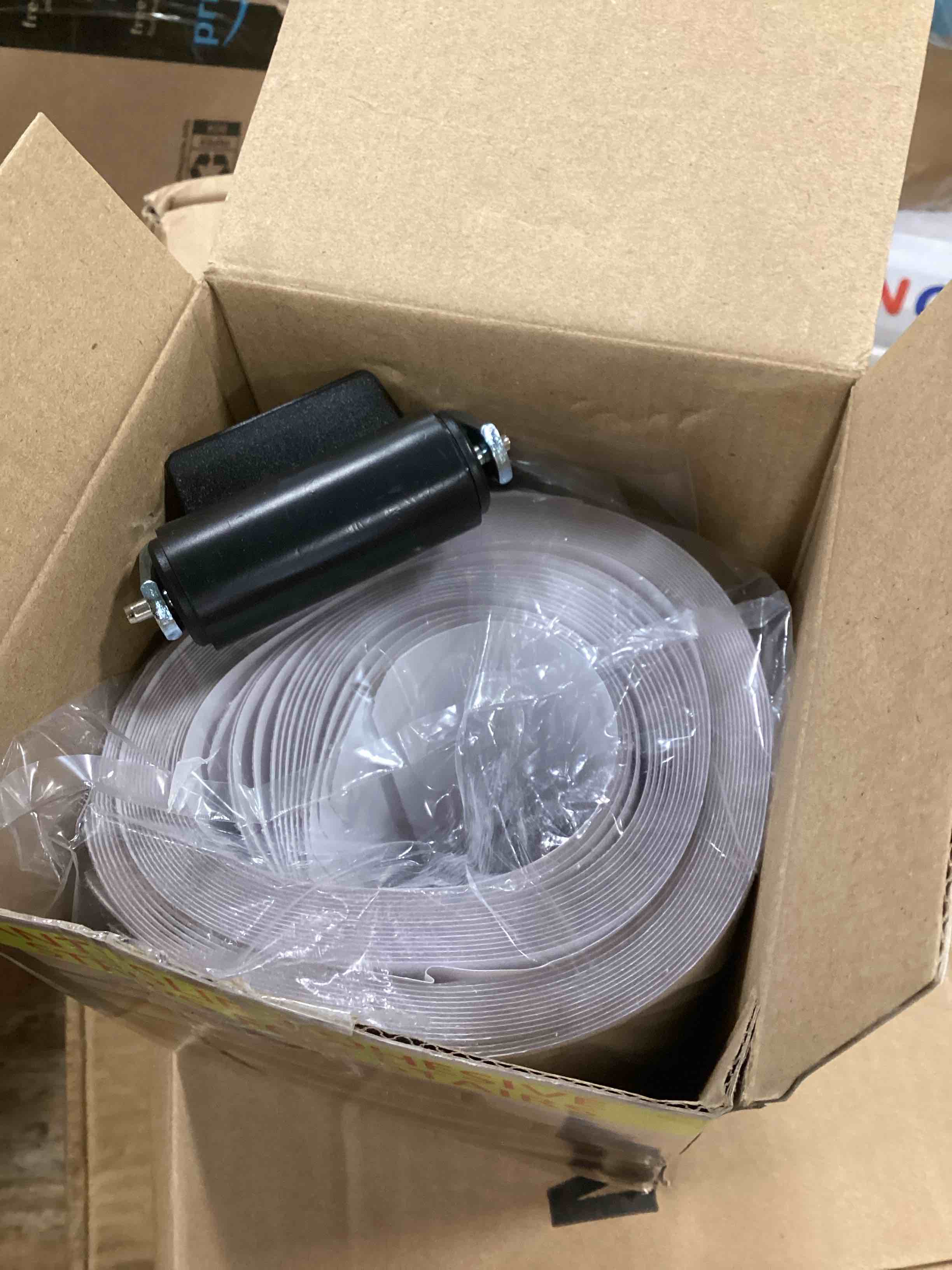 https://s3.amazonaws.com/lotting-images-prod/bidfta/YEL6858461_1721305401478.jpeg