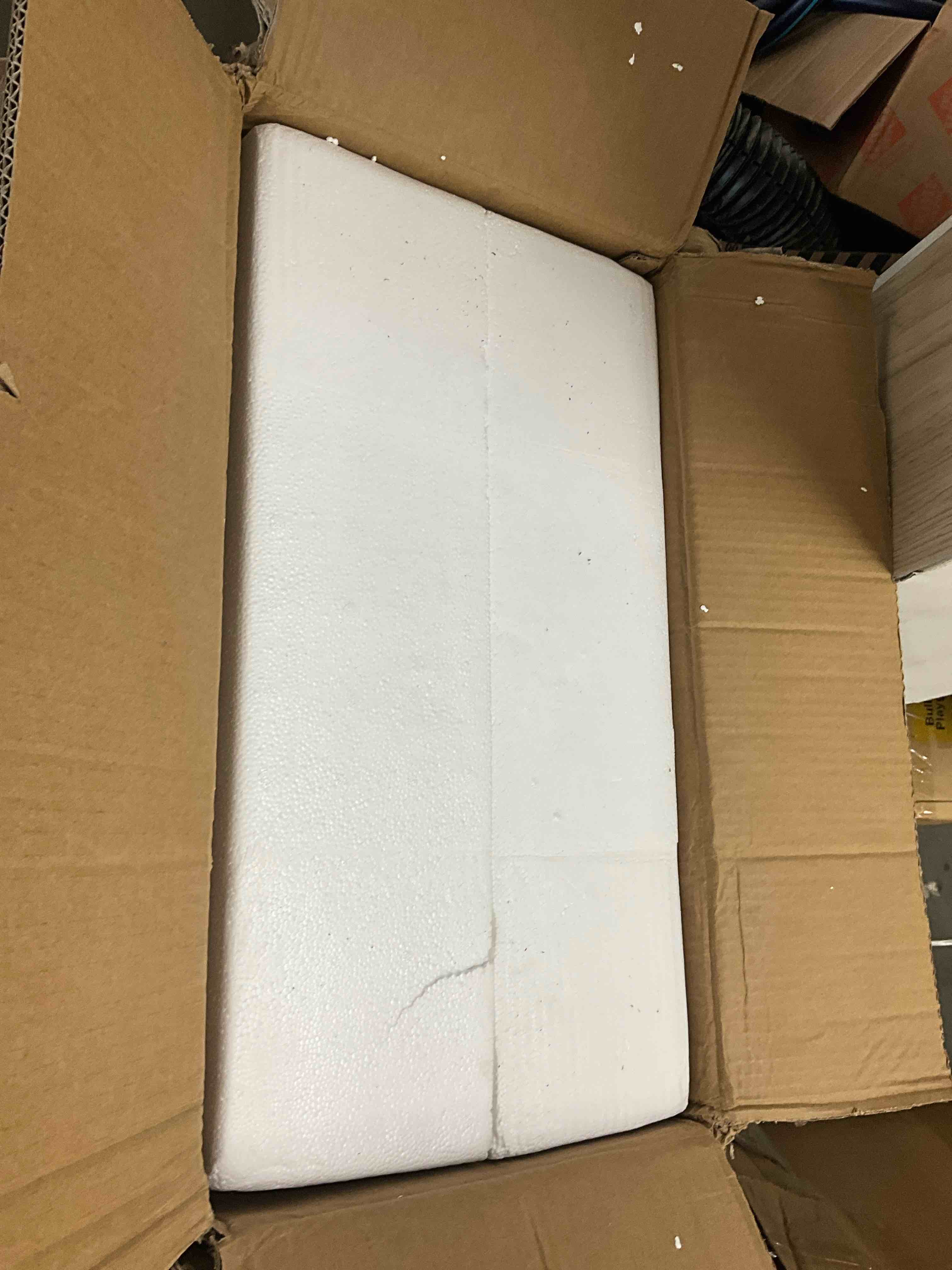 https://s3.amazonaws.com/lotting-images-prod/bidfta/YEL6866000_1728324373367.jpeg