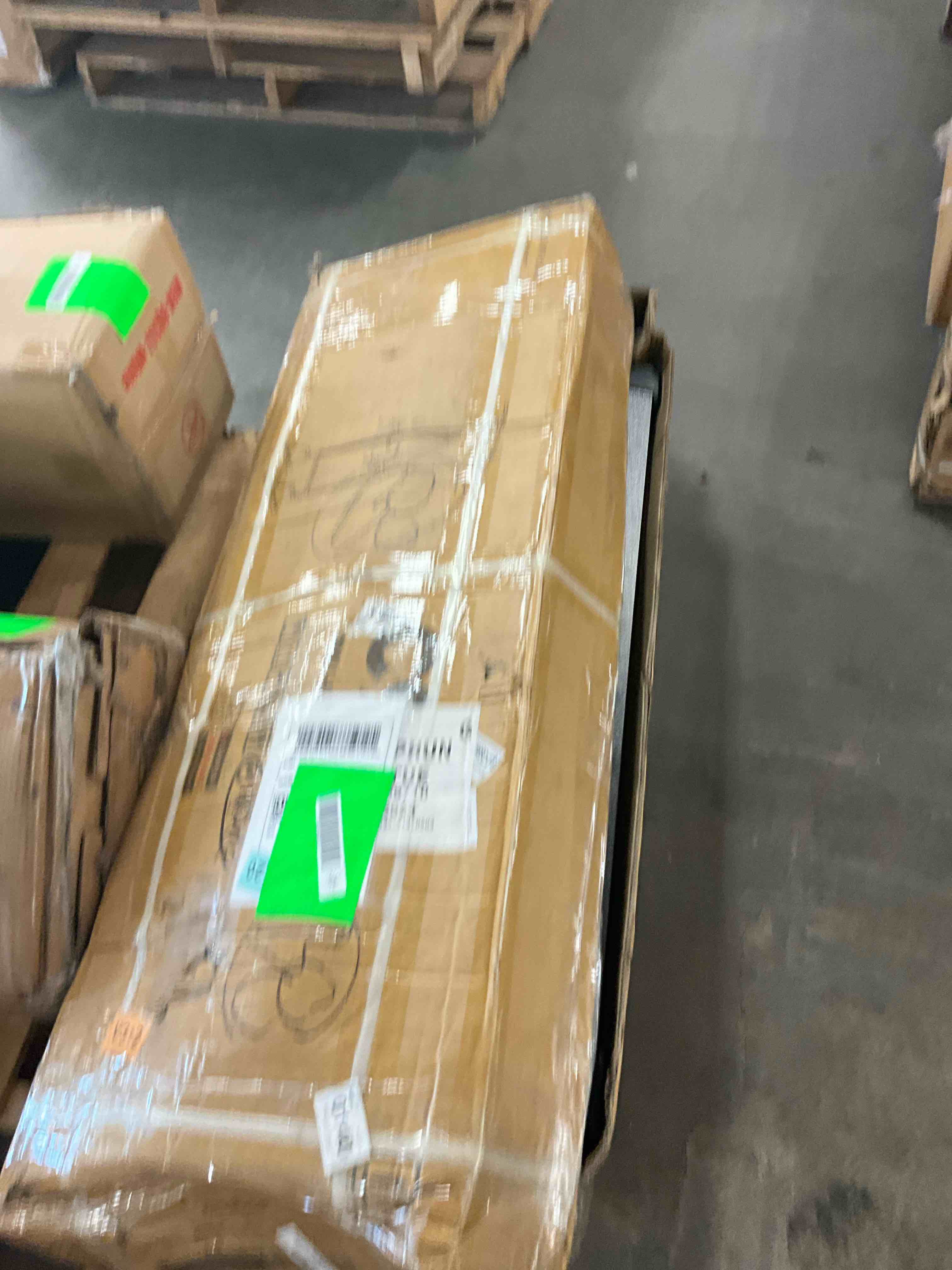 https://s3.amazonaws.com/lotting-images-prod/bidfta/YEL6866016_1728321366506.jpeg