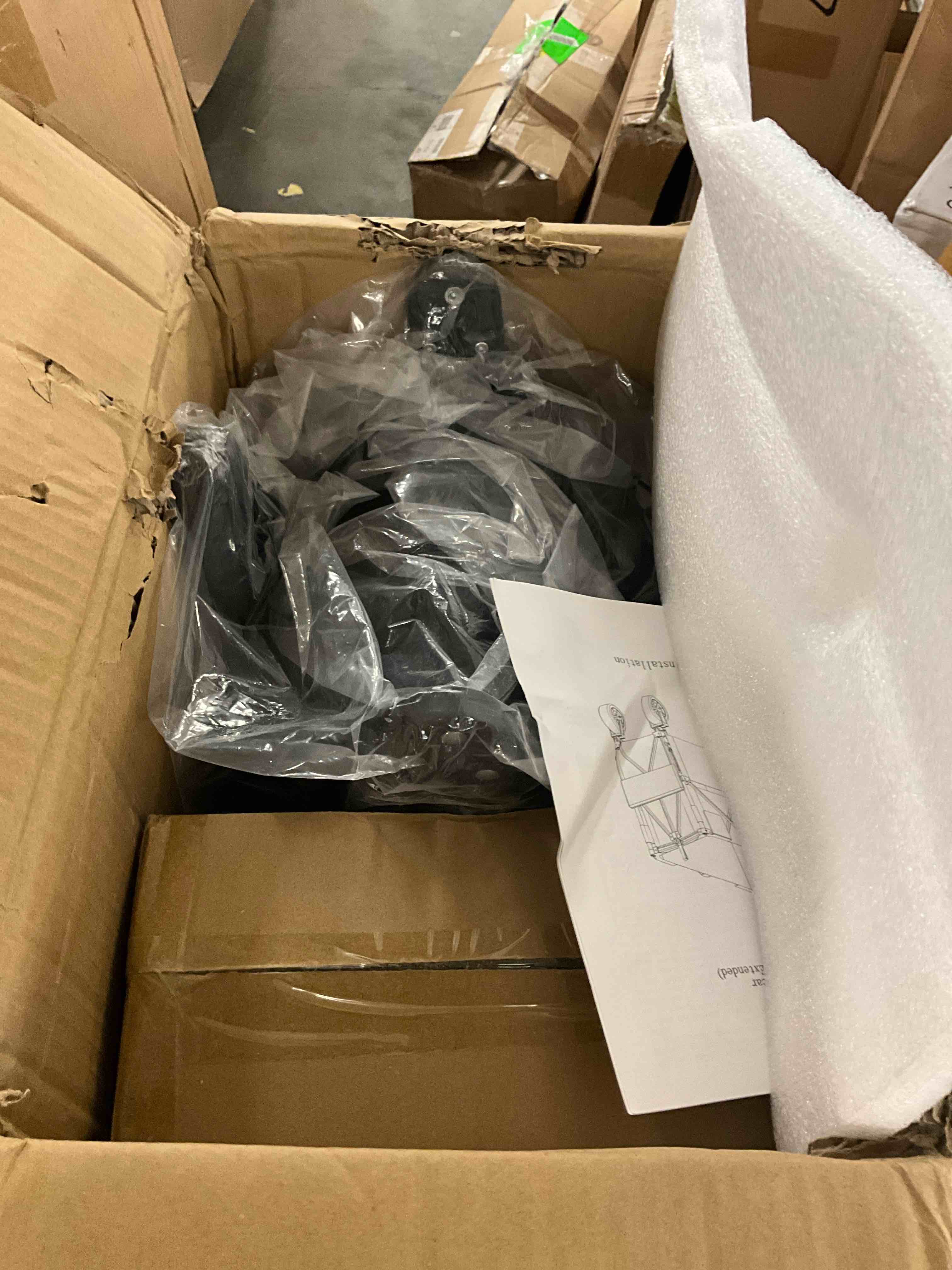 https://s3.amazonaws.com/lotting-images-prod/bidfta/YEL6866024_1728318875456.jpeg