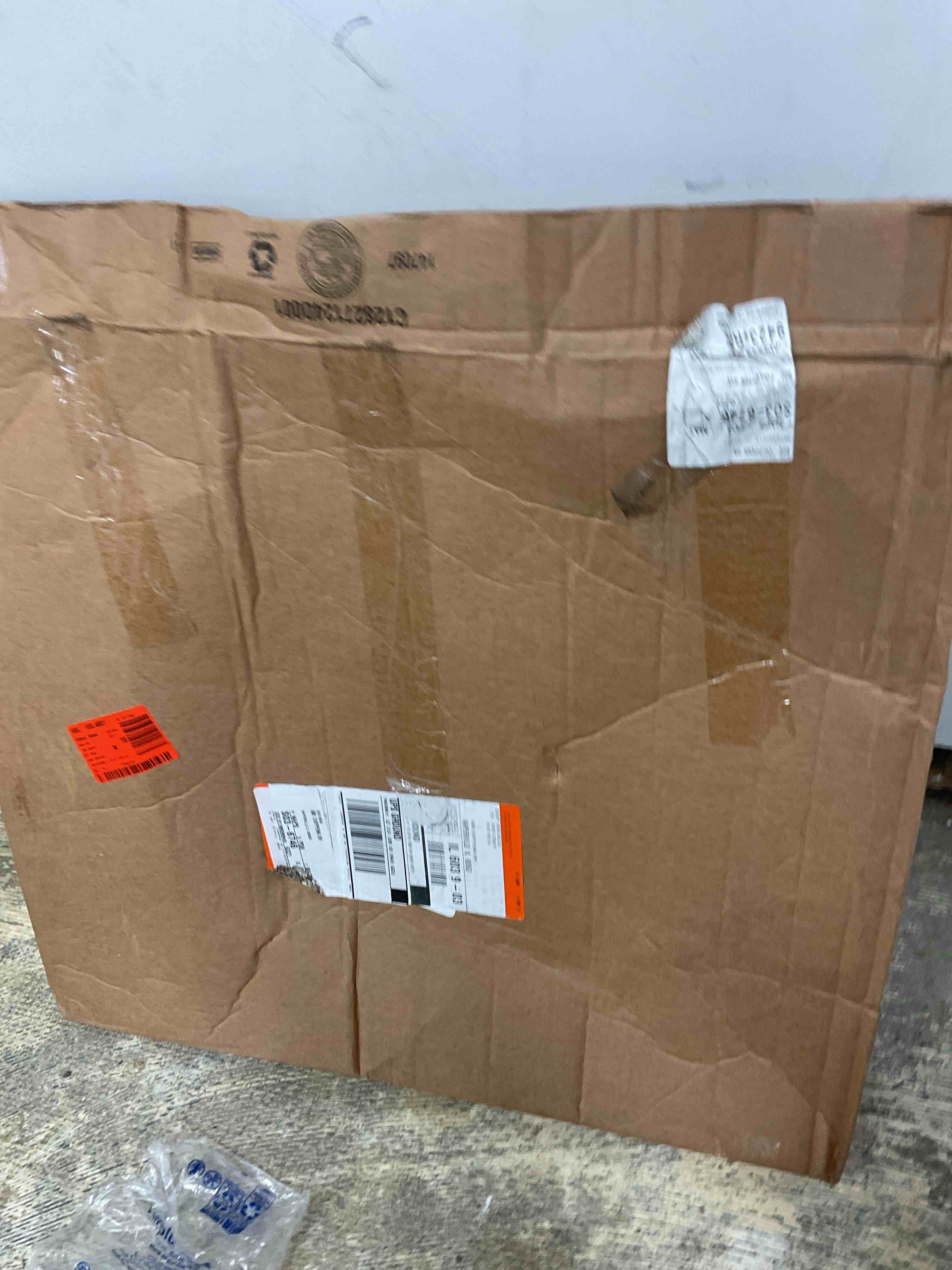 https://s3.amazonaws.com/lotting-images-prod/bidfta/YEL6866093_1728739934193.jpeg