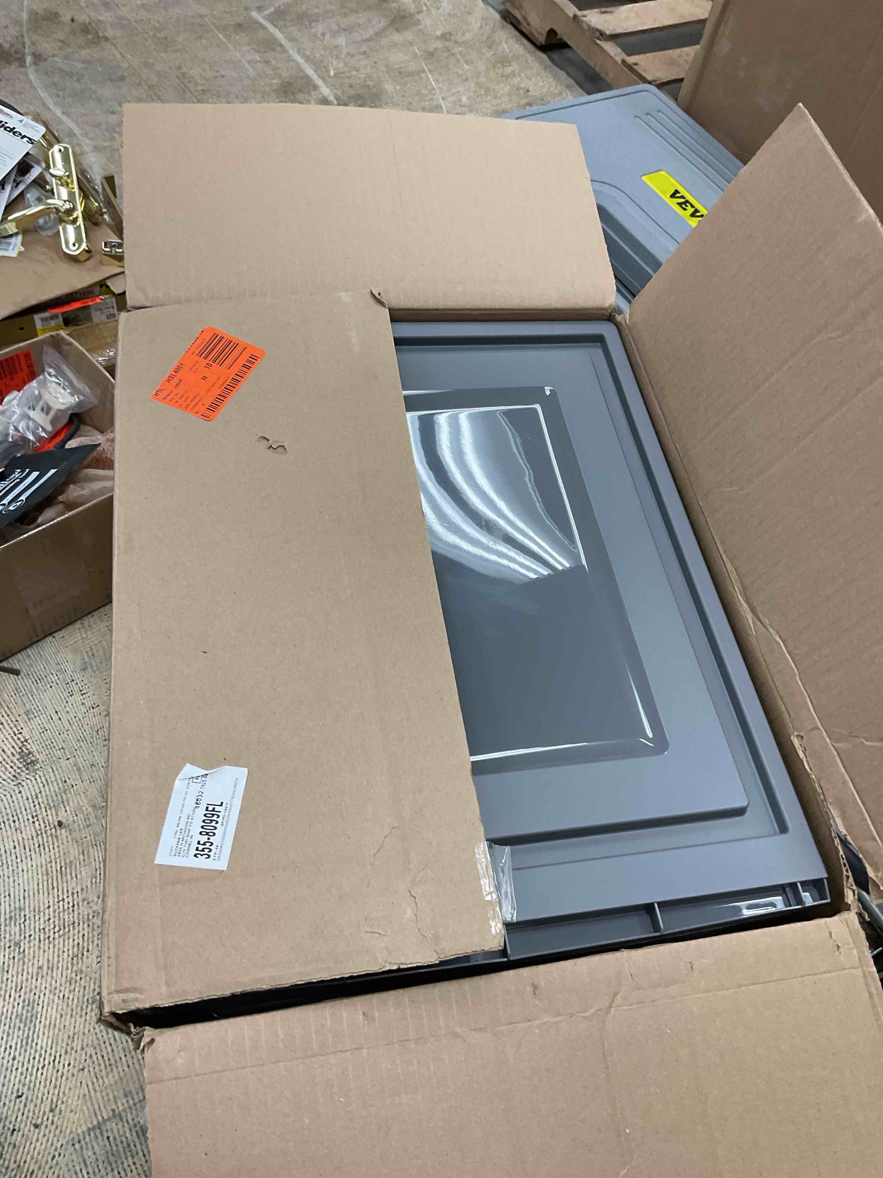 https://s3.amazonaws.com/lotting-images-prod/bidfta/YEL6866262_1728744009749.jpeg