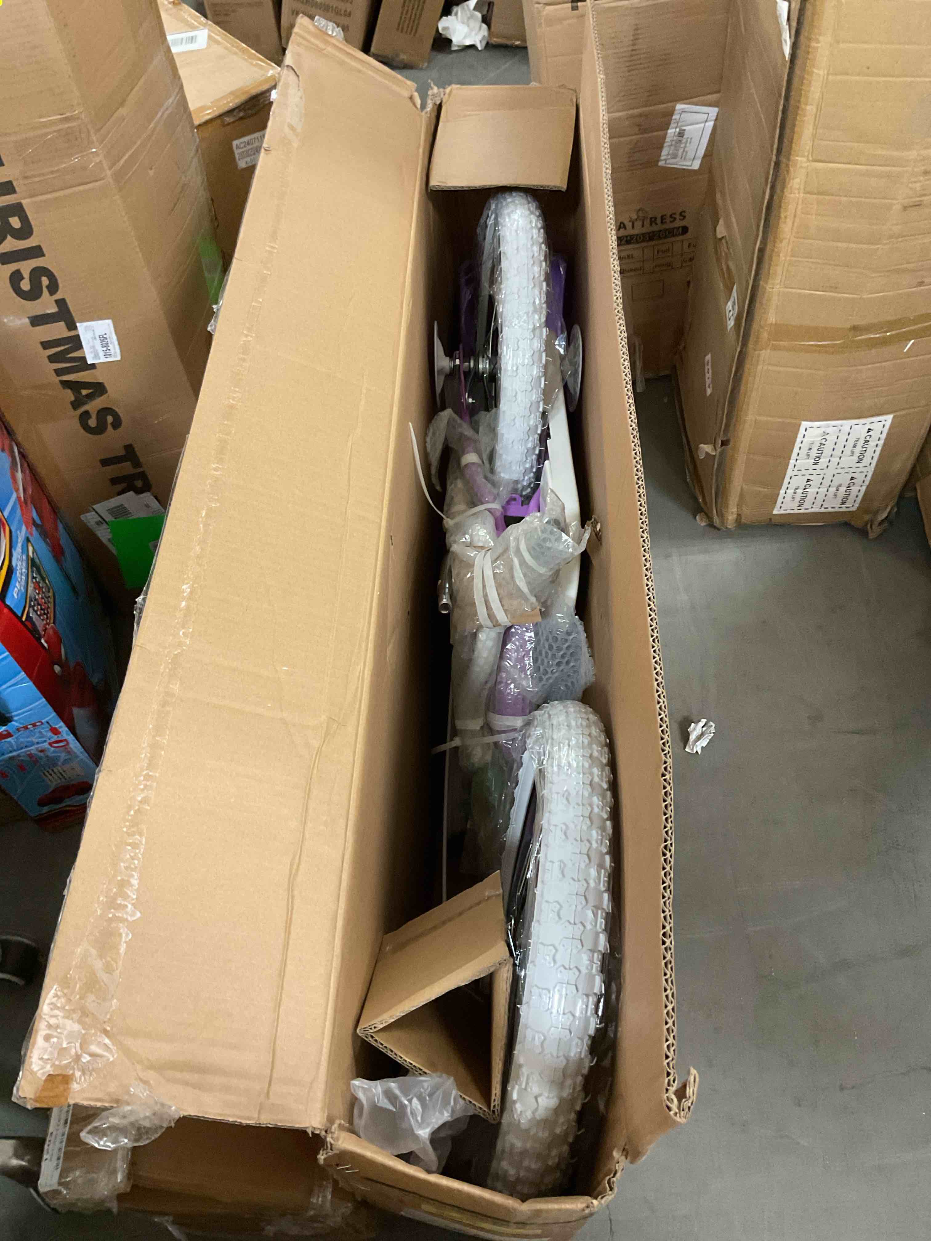 https://s3.amazonaws.com/lotting-images-prod/bidfta/YEL6867445_1738089247510.jpeg