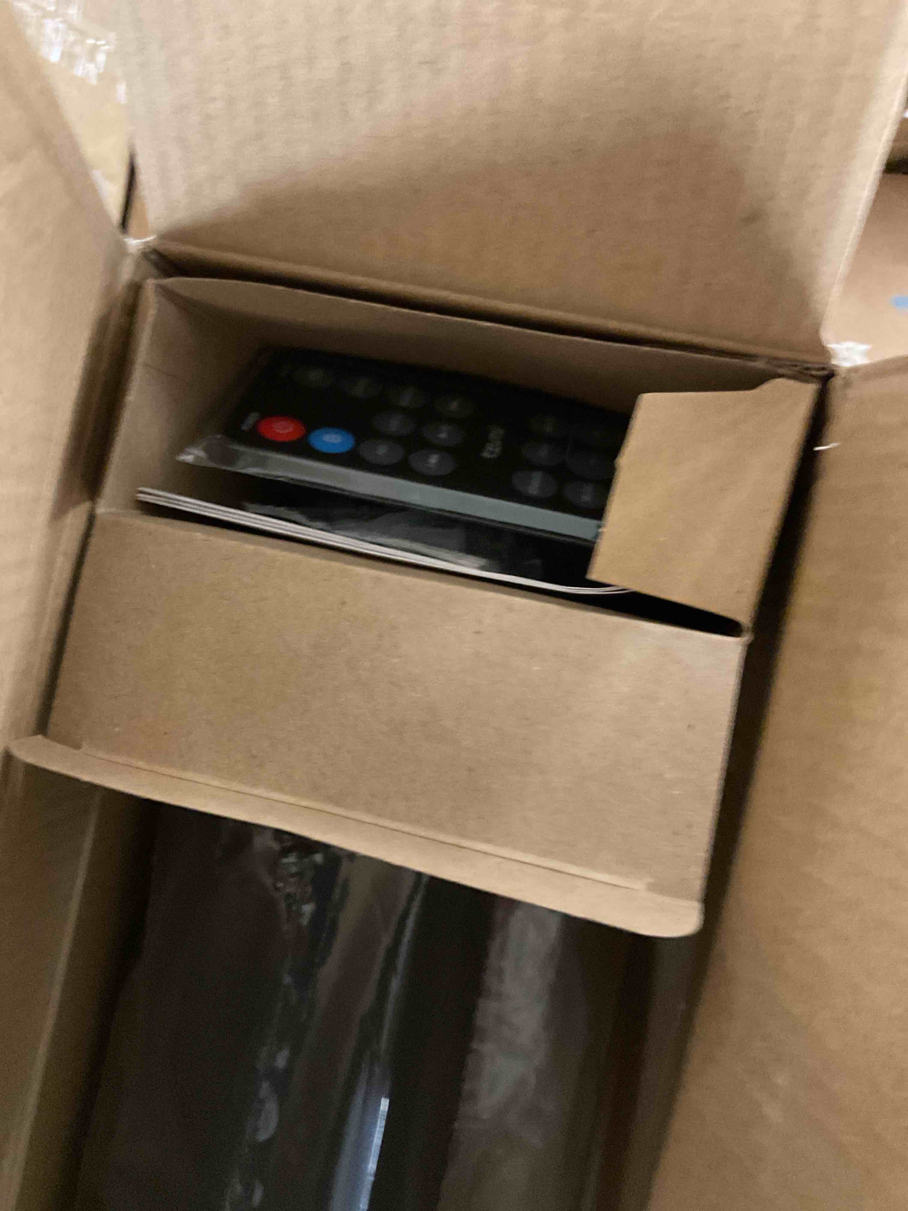 https://s3.amazonaws.com/lotting-images-prod/bidfta/YEL6867450_1738090522930.jpeg