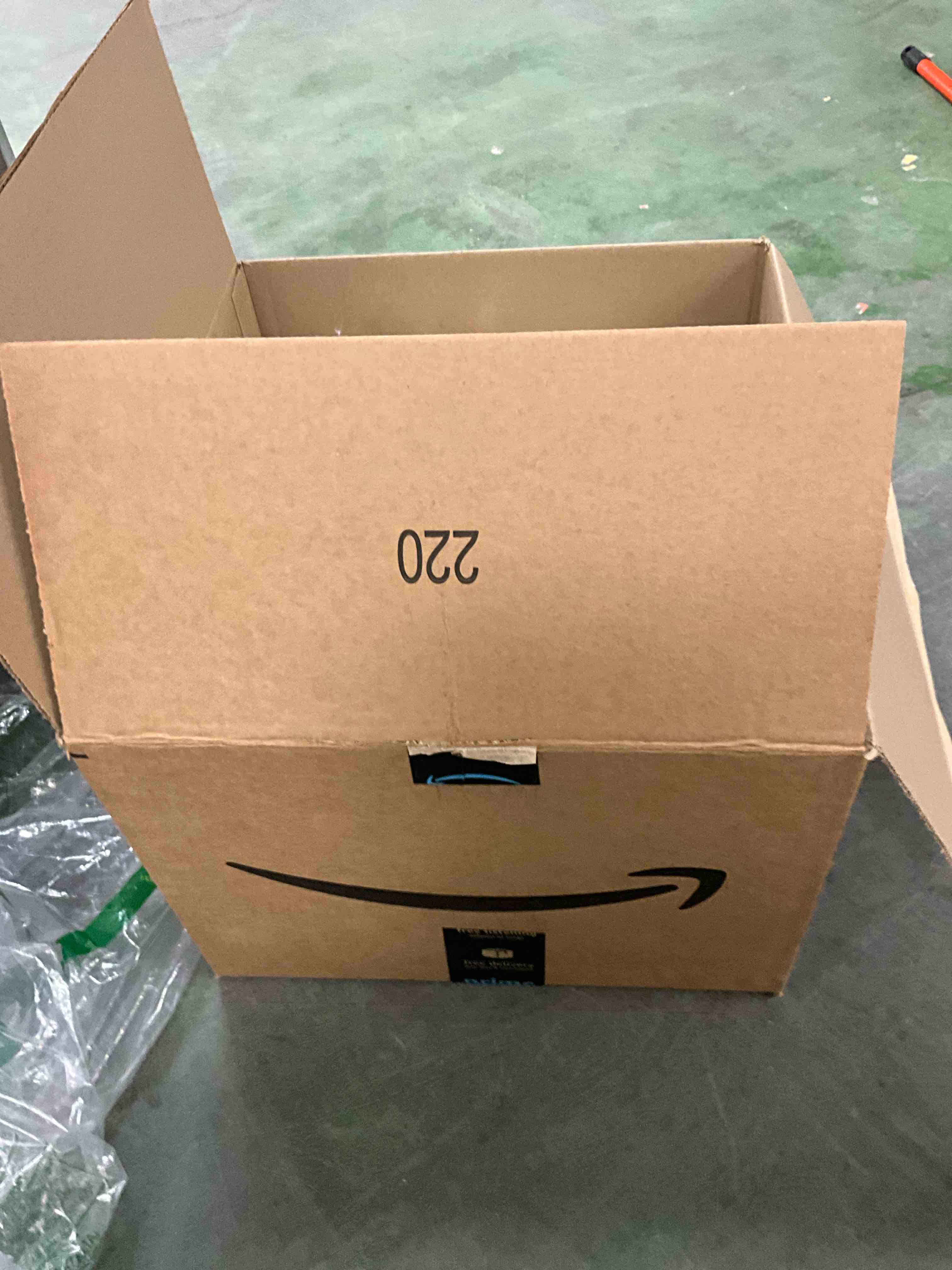 https://s3.amazonaws.com/lotting-images-prod/bidfta/YEL6867739_1734626214863.jpeg