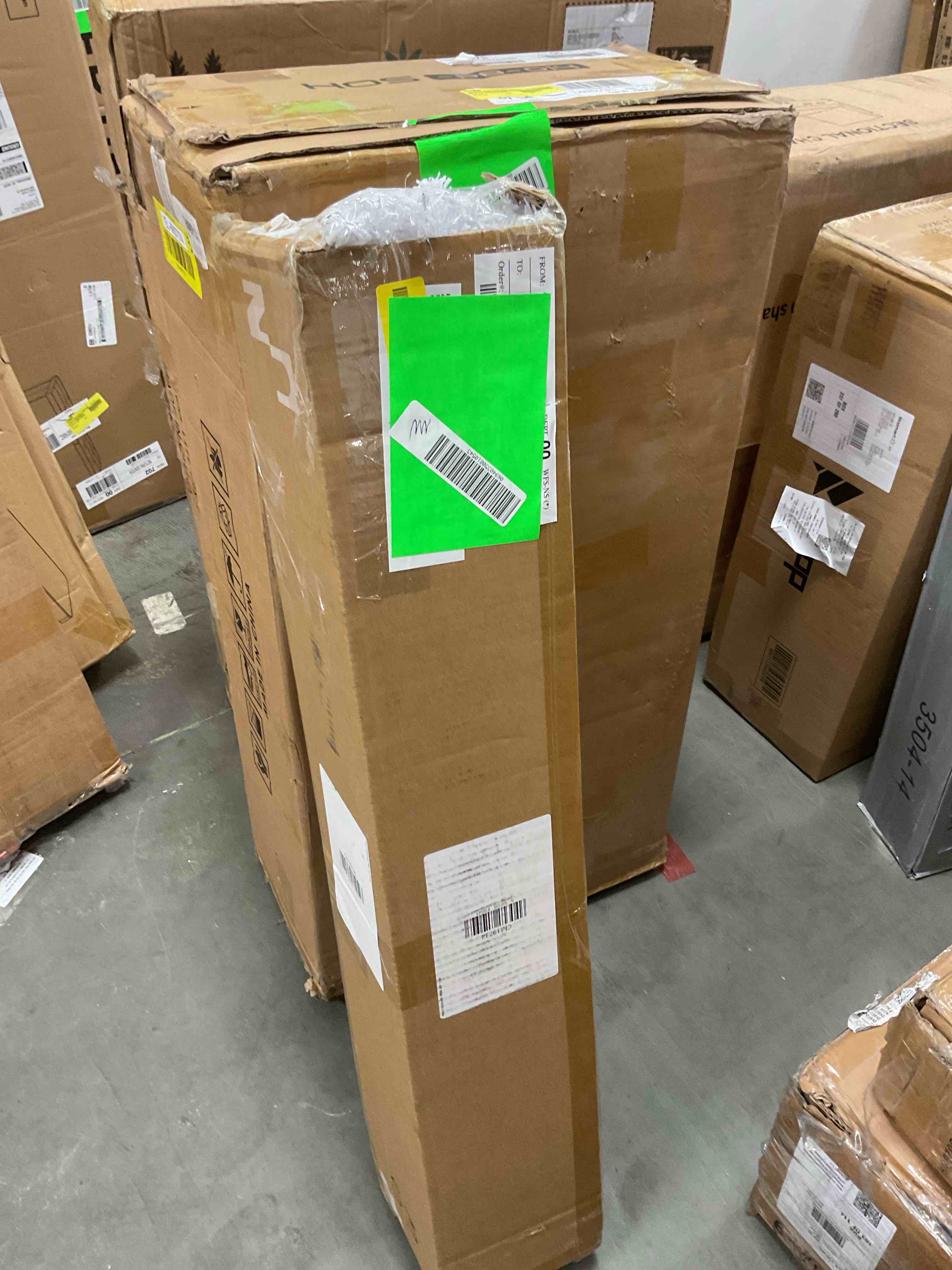 https://s3.amazonaws.com/lotting-images-prod/bidfta/YEL6867775_1734710899392.jpeg
