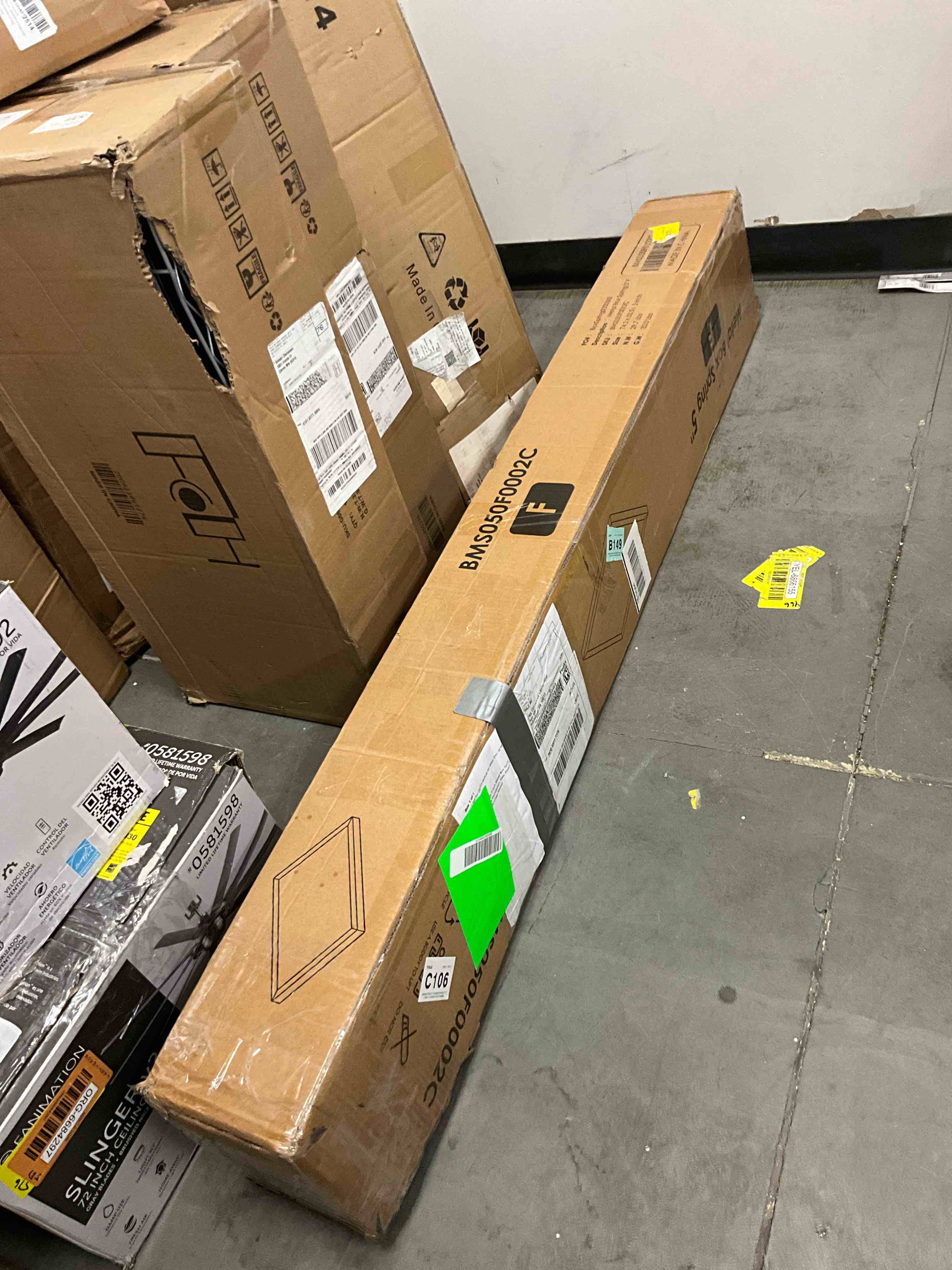 https://s3.amazonaws.com/lotting-images-prod/bidfta/YEL6867961_1735320207572.jpeg