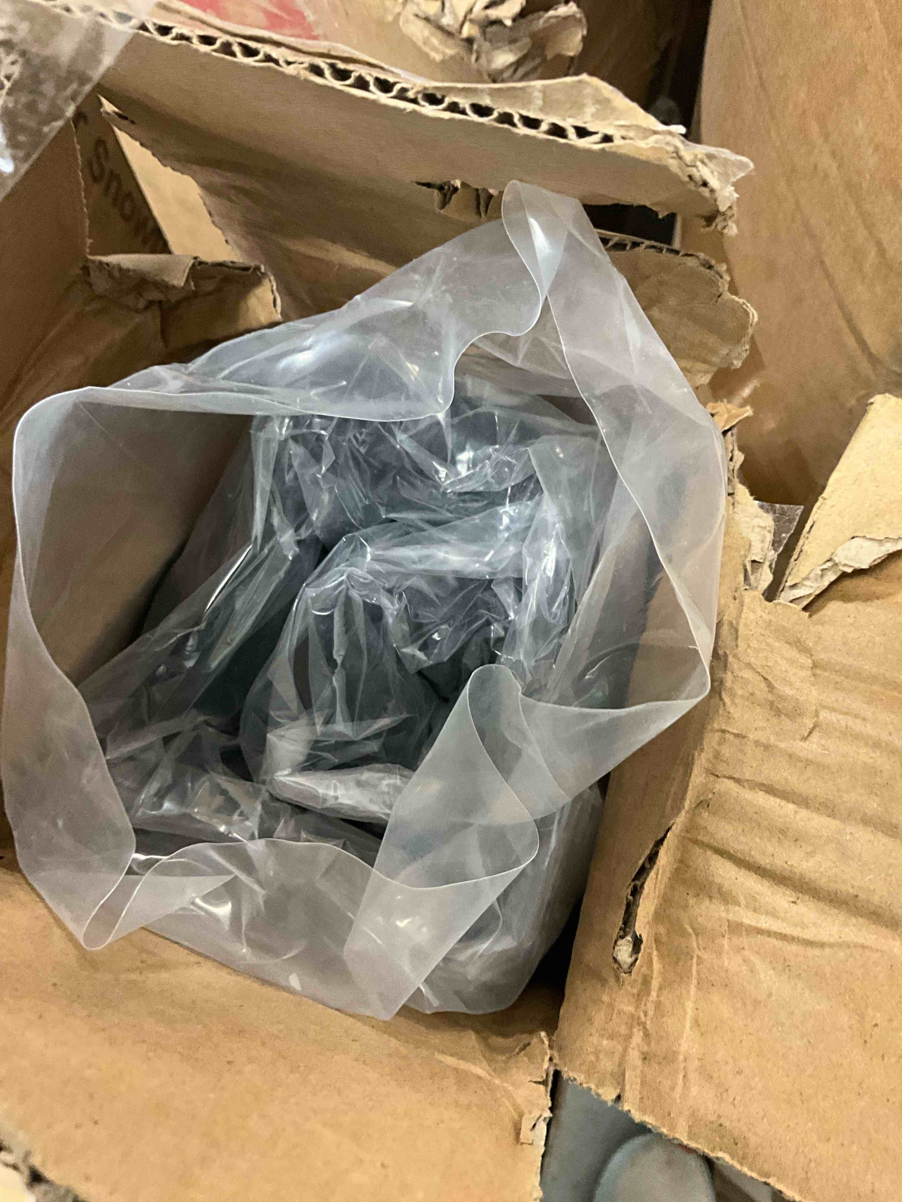 https://s3.amazonaws.com/lotting-images-prod/bidfta/YEL6867963_1735320511291.jpeg