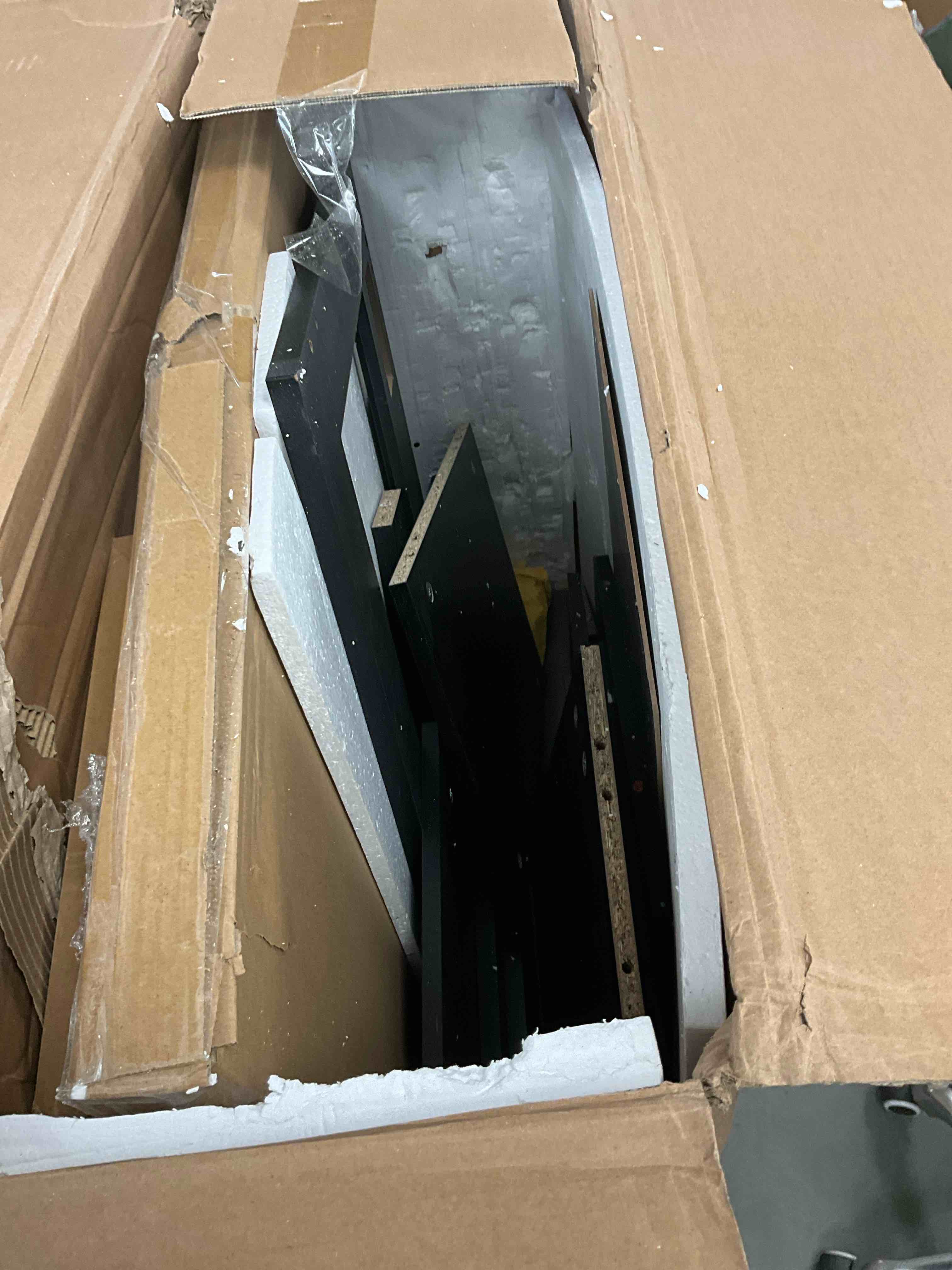 https://s3.amazonaws.com/lotting-images-prod/bidfta/YEL6867973_1735324289971.jpeg