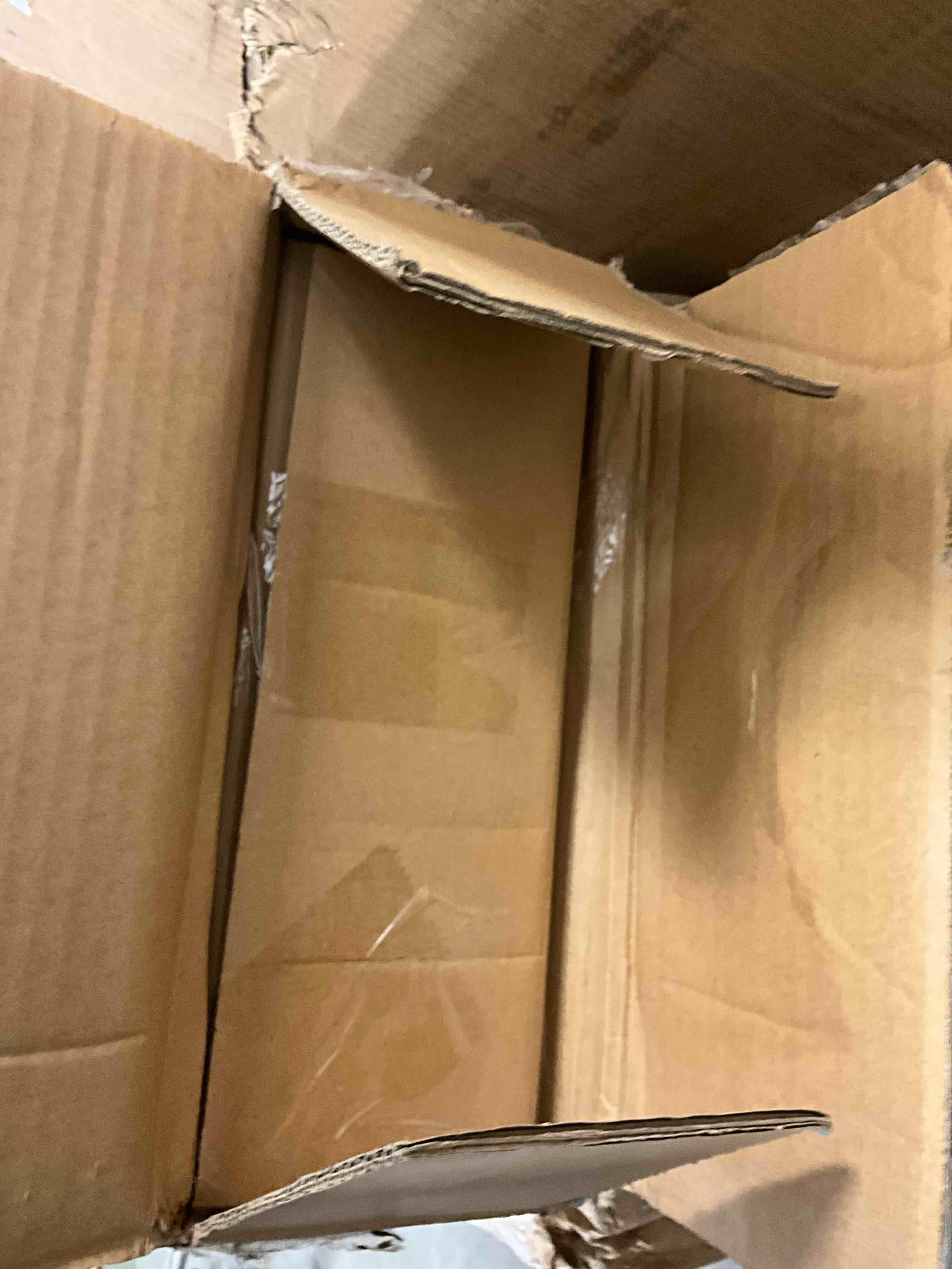 https://s3.amazonaws.com/lotting-images-prod/bidfta/YEL6867983_1735326893424.jpeg