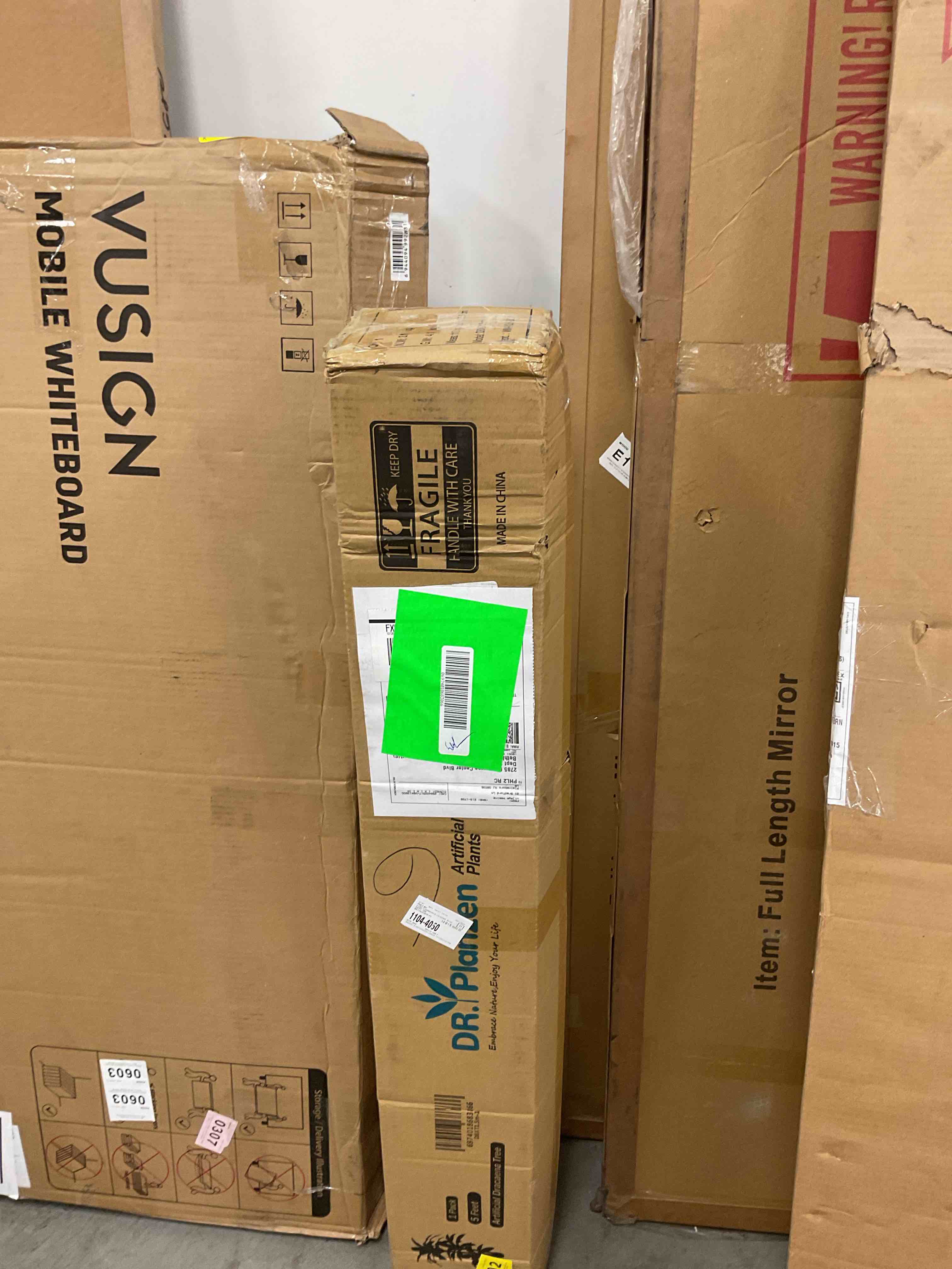 https://s3.amazonaws.com/lotting-images-prod/bidfta/YEL6868031_1735333194142.jpeg