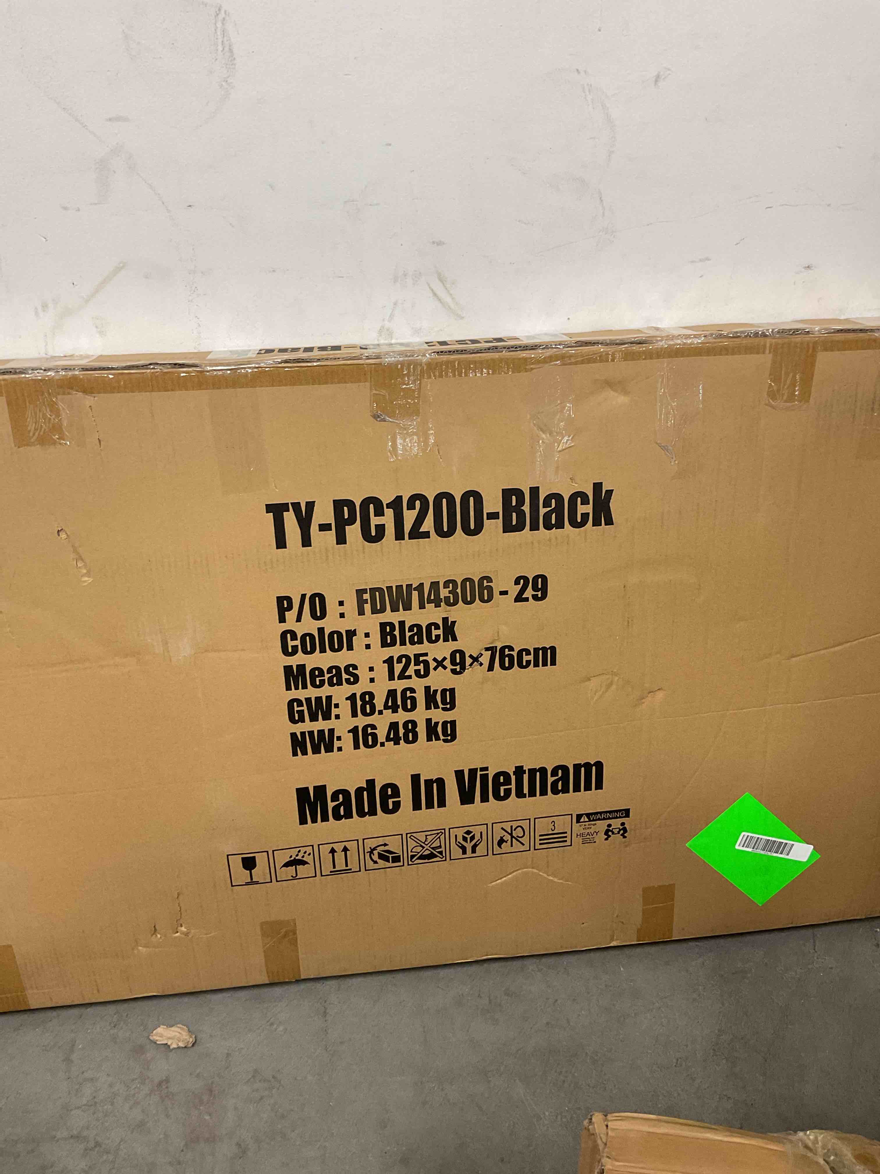 https://s3.amazonaws.com/lotting-images-prod/bidfta/YEL6868040_1735334696170.jpeg