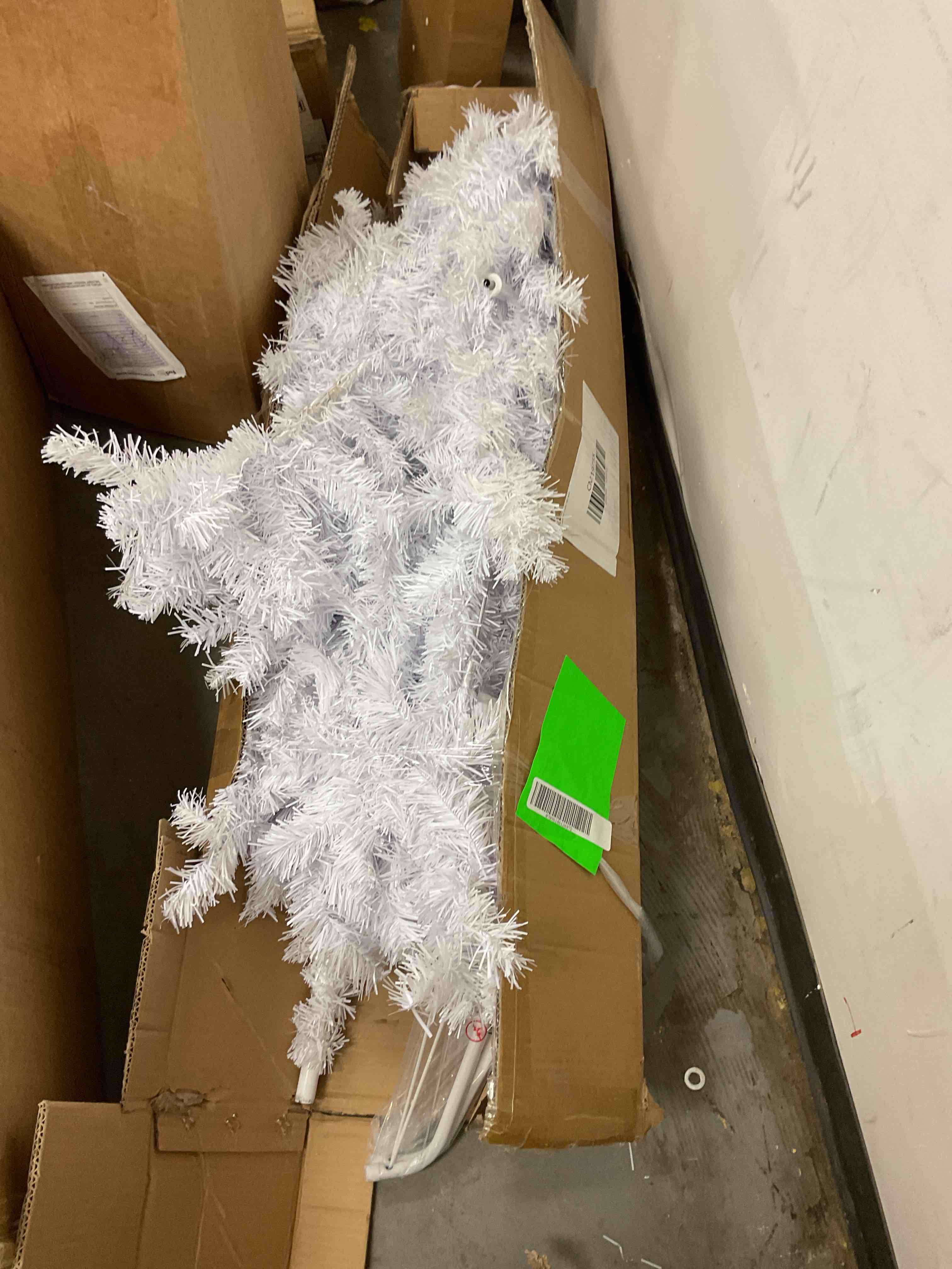 https://s3.amazonaws.com/lotting-images-prod/bidfta/YEL6868041_1735334836620.jpeg