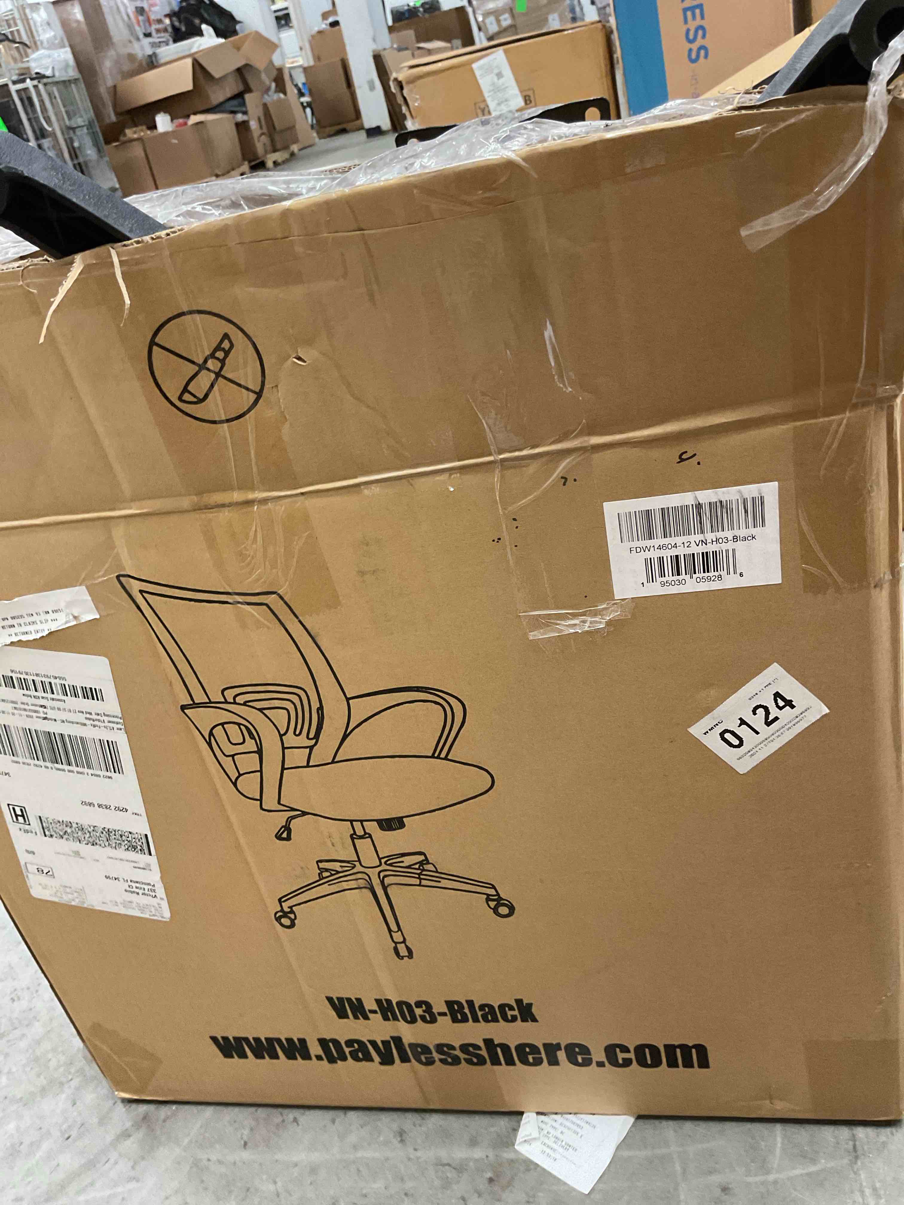 https://s3.amazonaws.com/lotting-images-prod/bidfta/YEL6868043_1735334965319.jpeg