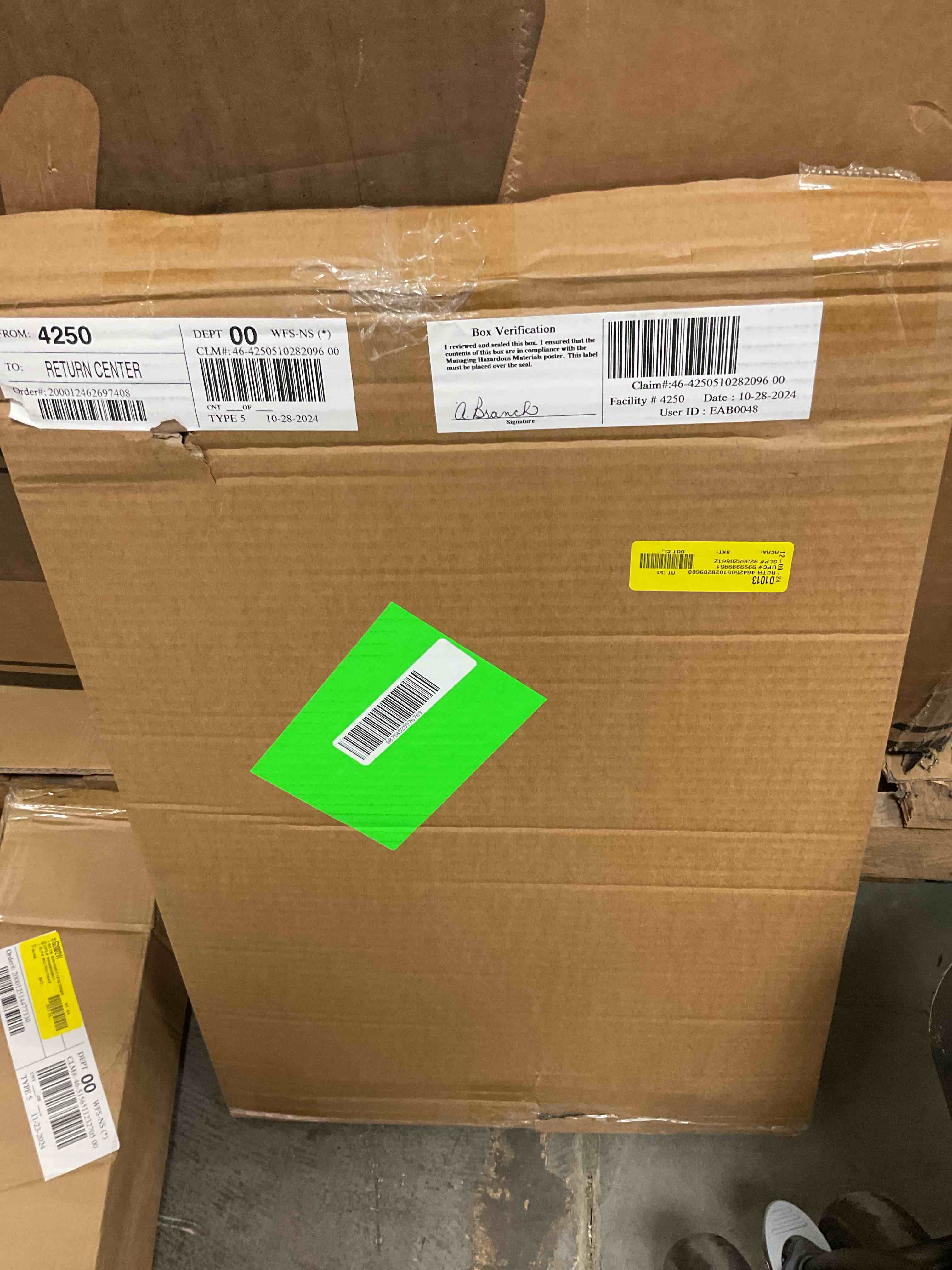 https://s3.amazonaws.com/lotting-images-prod/bidfta/YEL6868095_1735999915666.jpeg