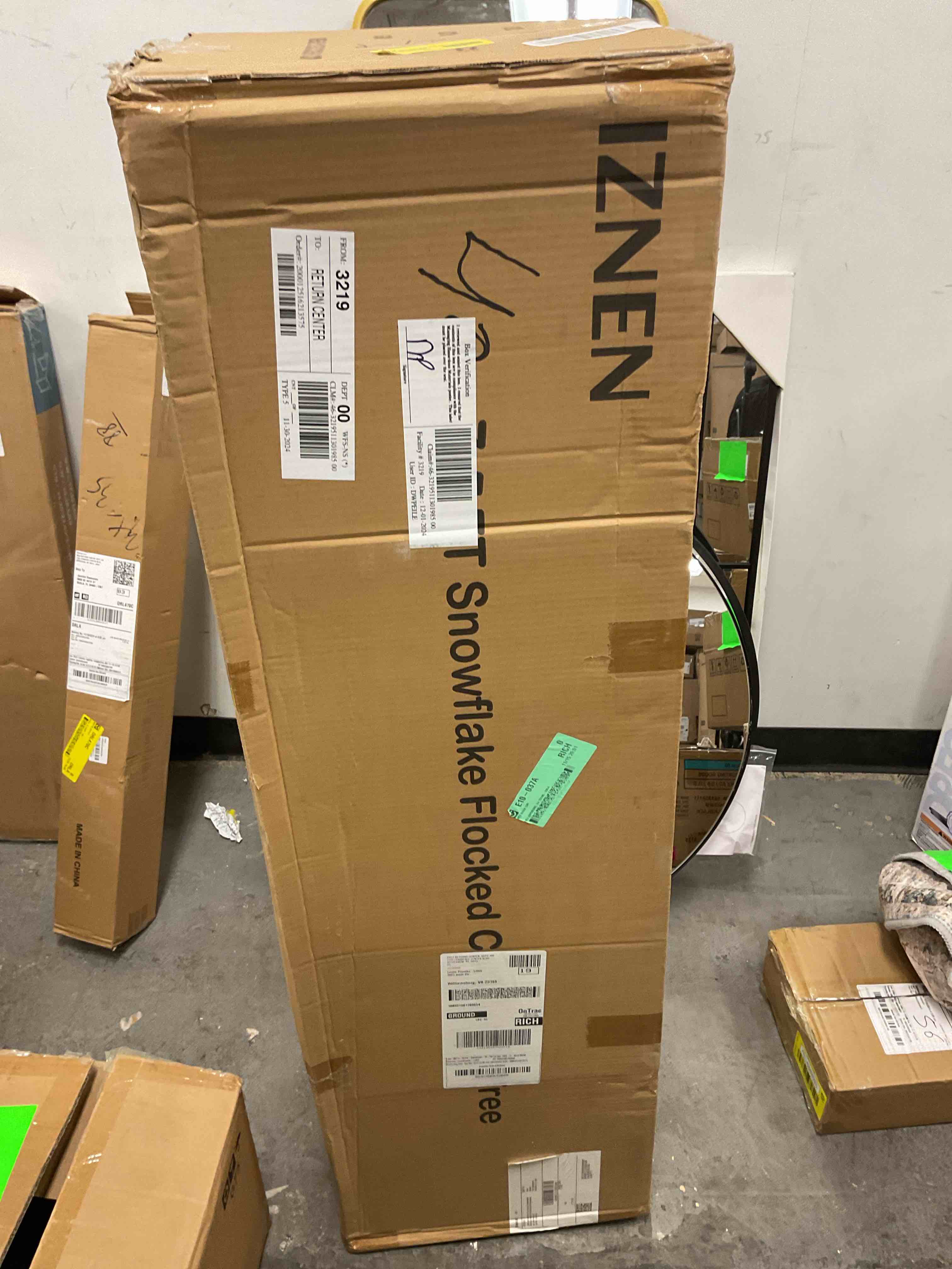https://s3.amazonaws.com/lotting-images-prod/bidfta/YEL6868105_1736002130550.jpeg