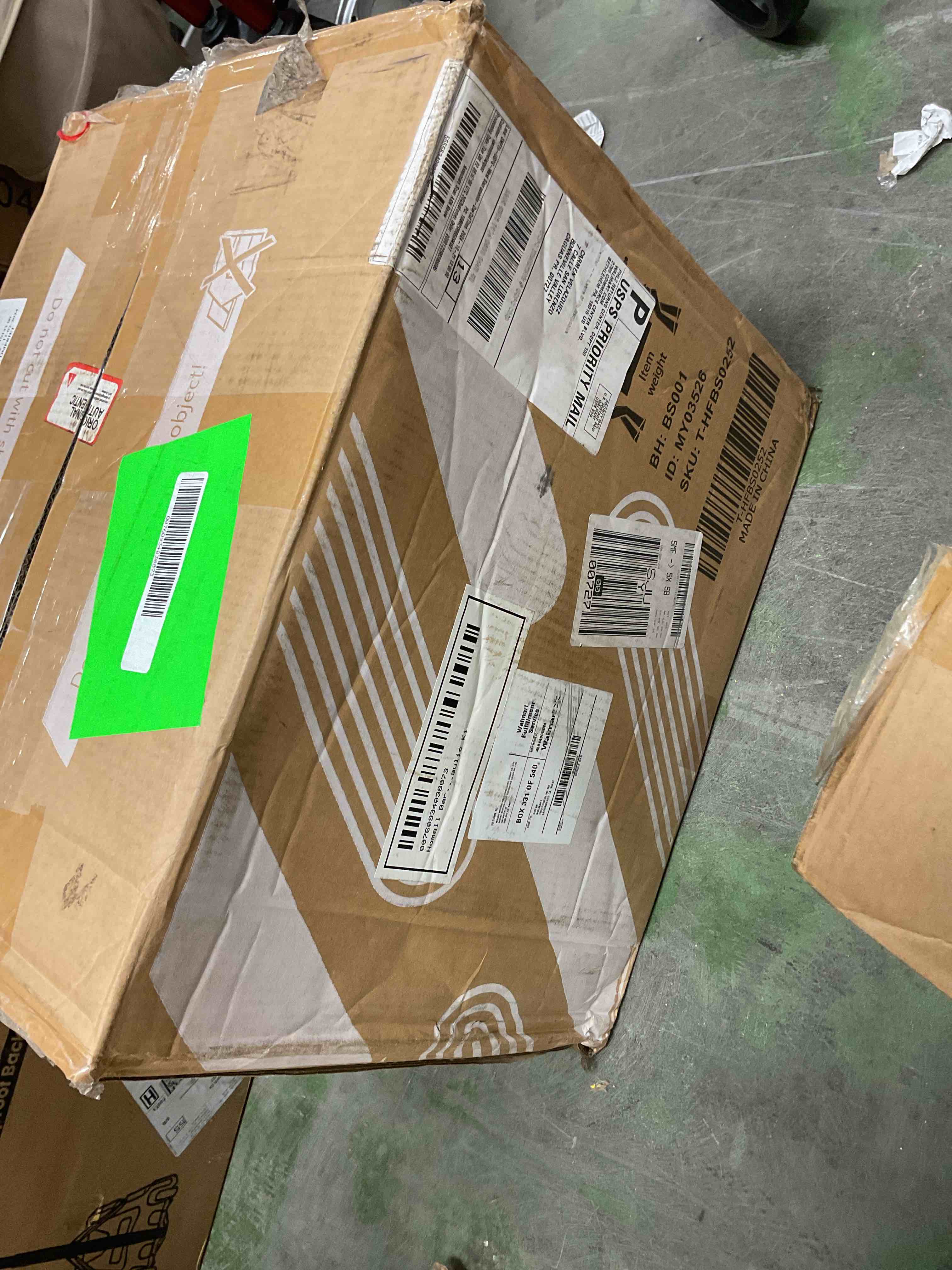 https://s3.amazonaws.com/lotting-images-prod/bidfta/YEL6868109_1736003091951.jpeg