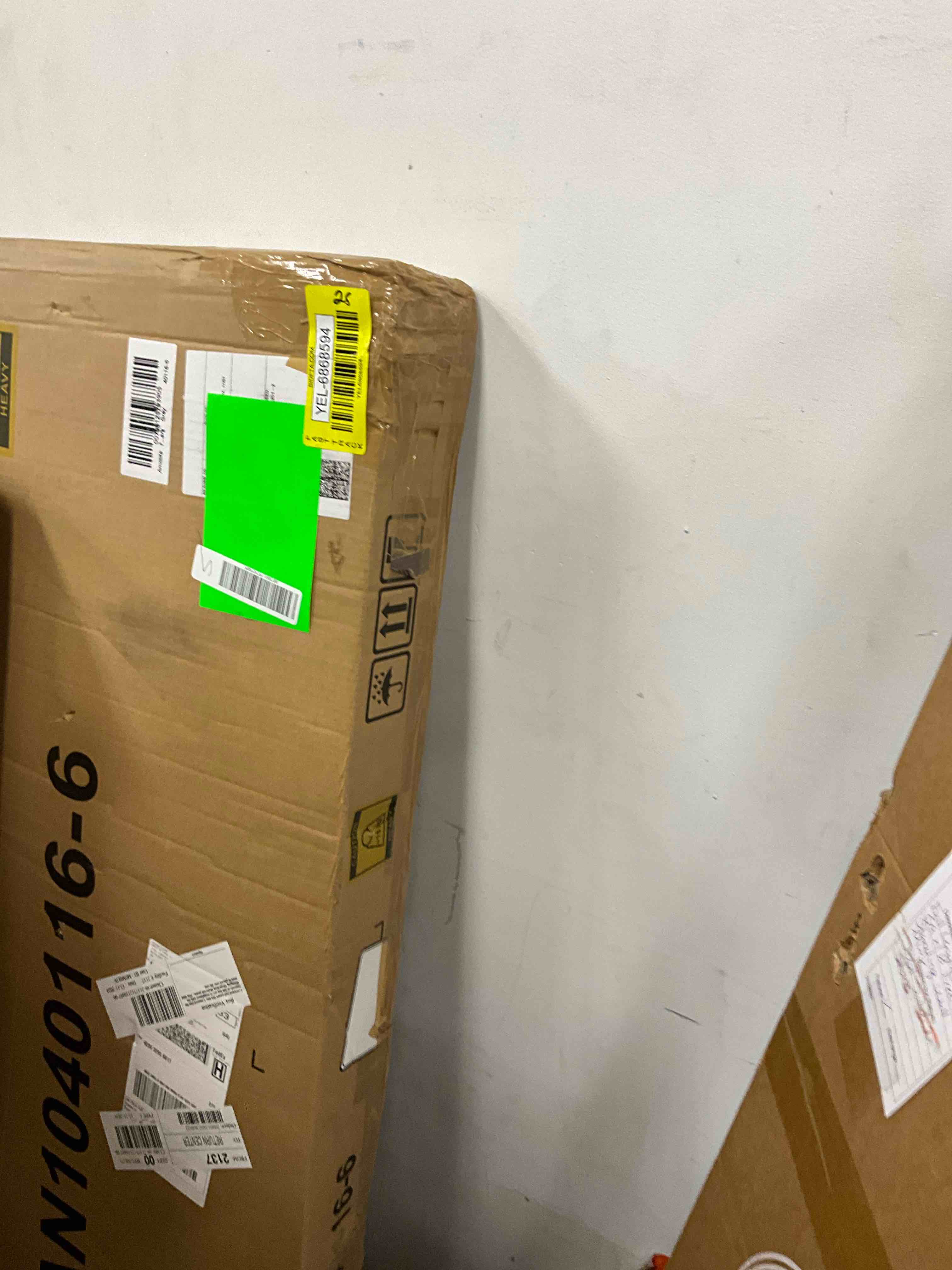 https://s3.amazonaws.com/lotting-images-prod/bidfta/YEL6868594_1737214254503.jpeg