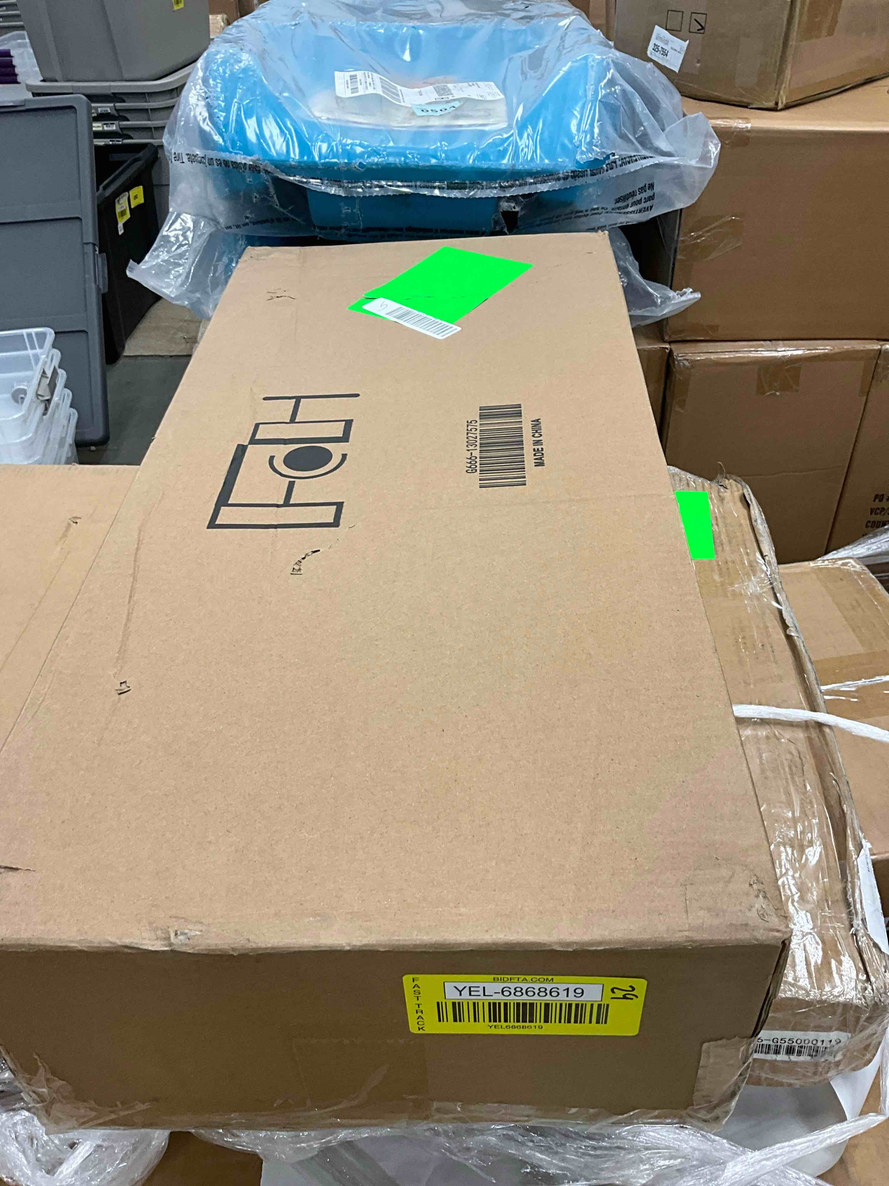 https://s3.amazonaws.com/lotting-images-prod/bidfta/YEL6868619_1737223570754.jpeg