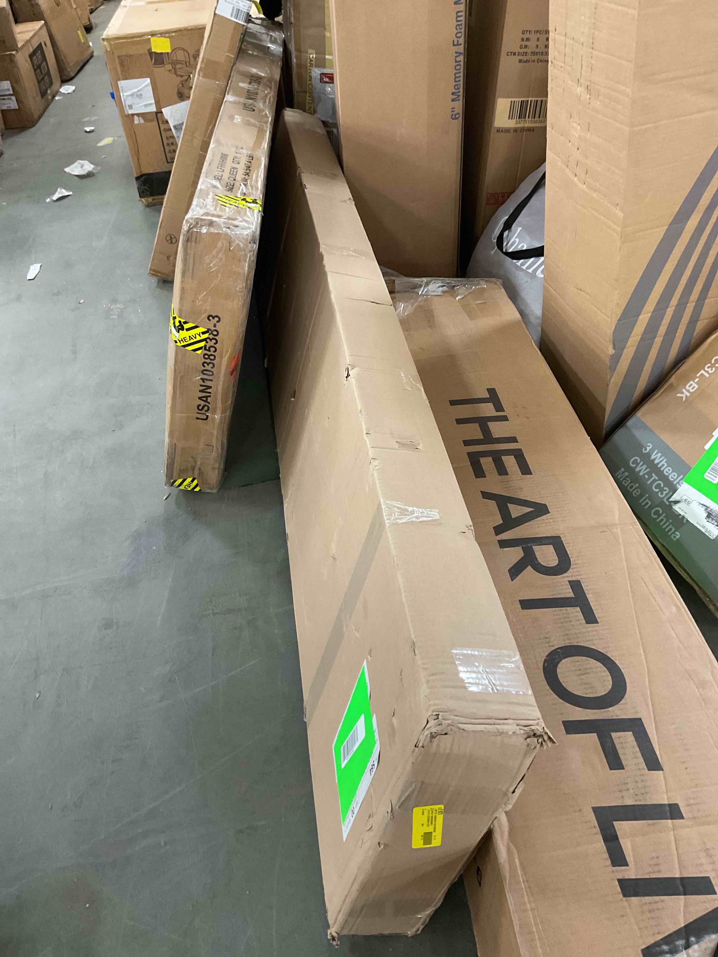 https://s3.amazonaws.com/lotting-images-prod/bidfta/YEL6868909_1738082563838.jpeg