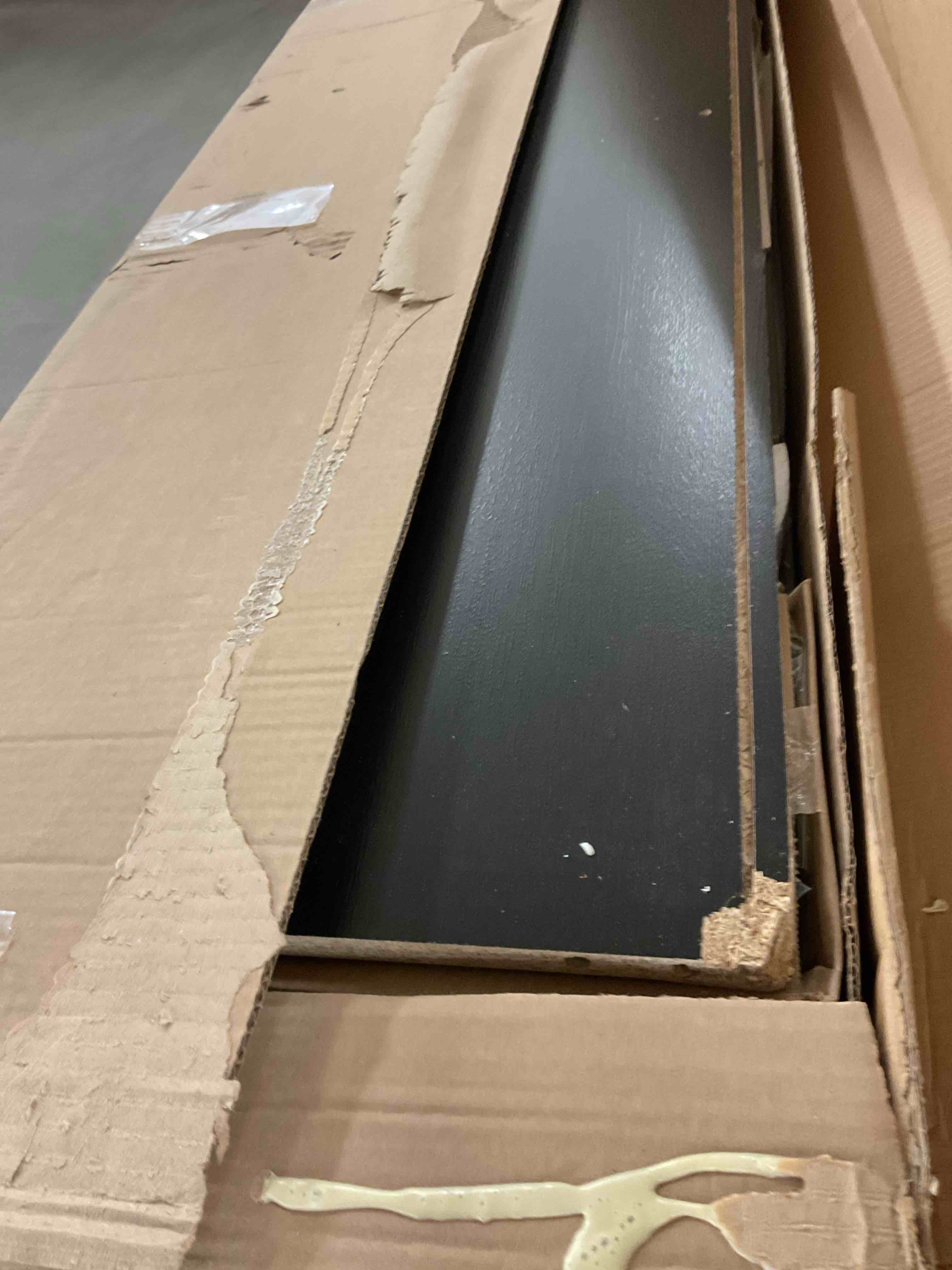 https://s3.amazonaws.com/lotting-images-prod/bidfta/YEL6868909_1738082642215.jpeg