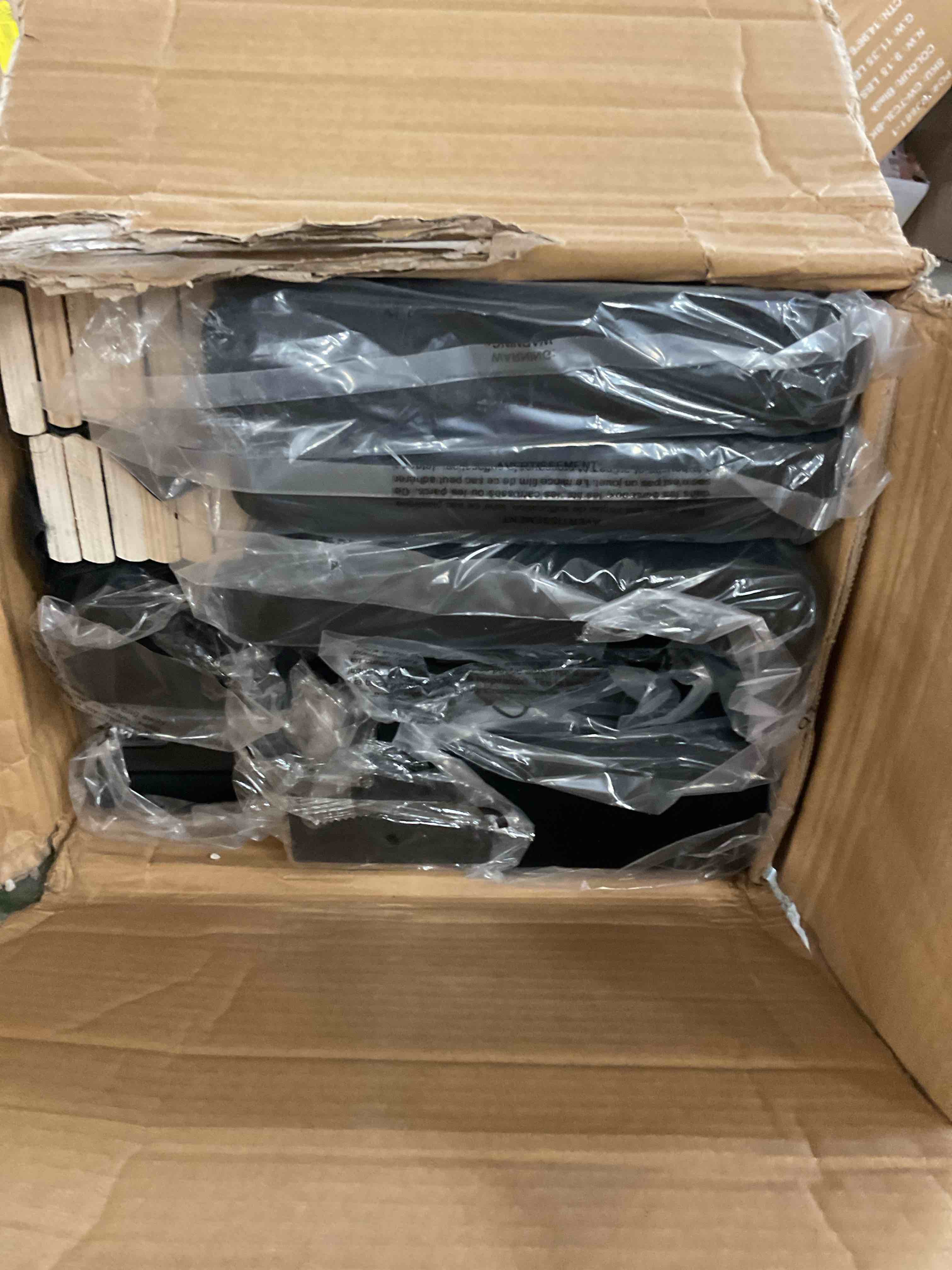 https://s3.amazonaws.com/lotting-images-prod/bidfta/YEL6868911_1738082877272.jpeg