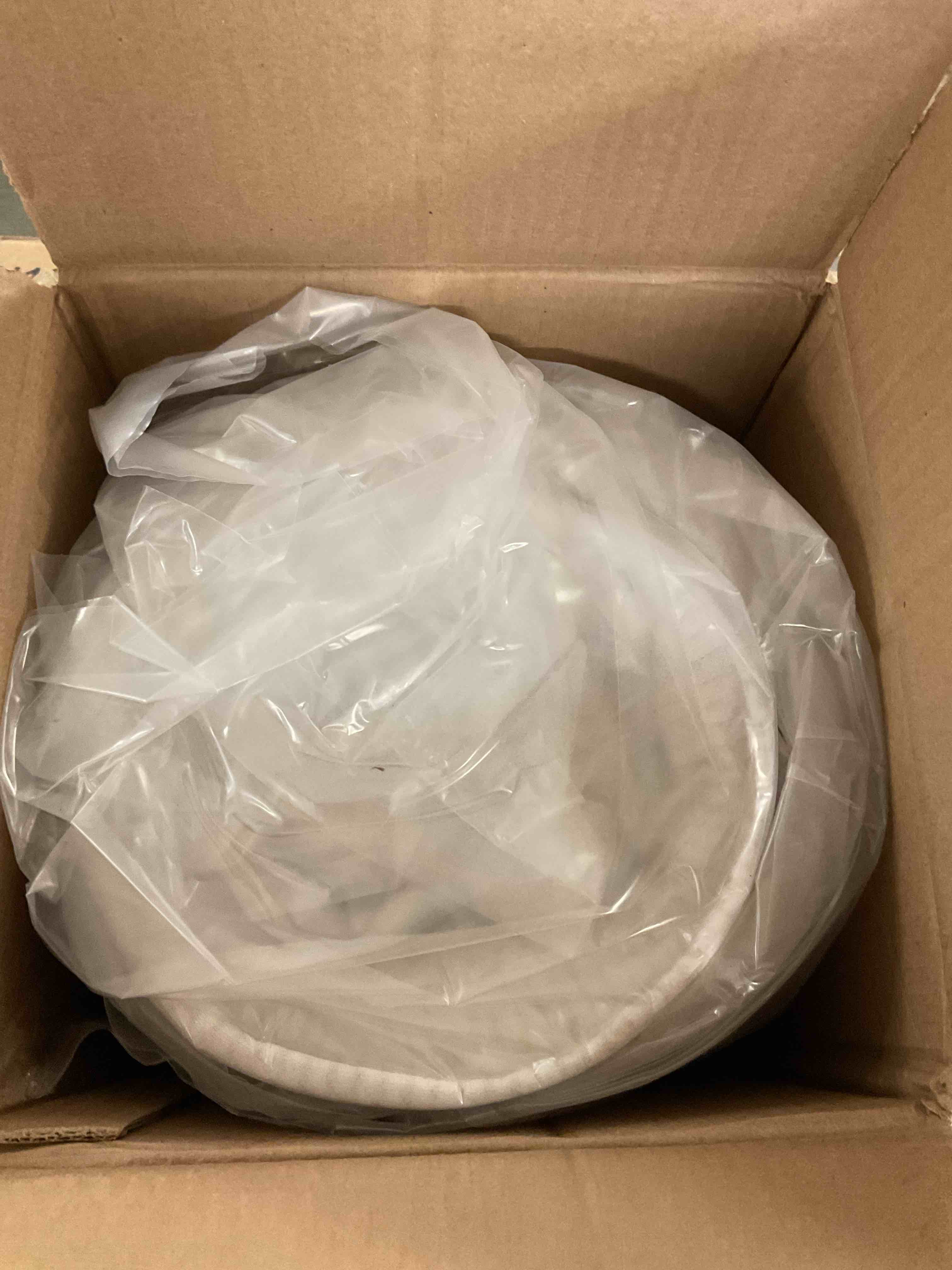 https://s3.amazonaws.com/lotting-images-prod/bidfta/YEL6868919_1738084012775.jpeg