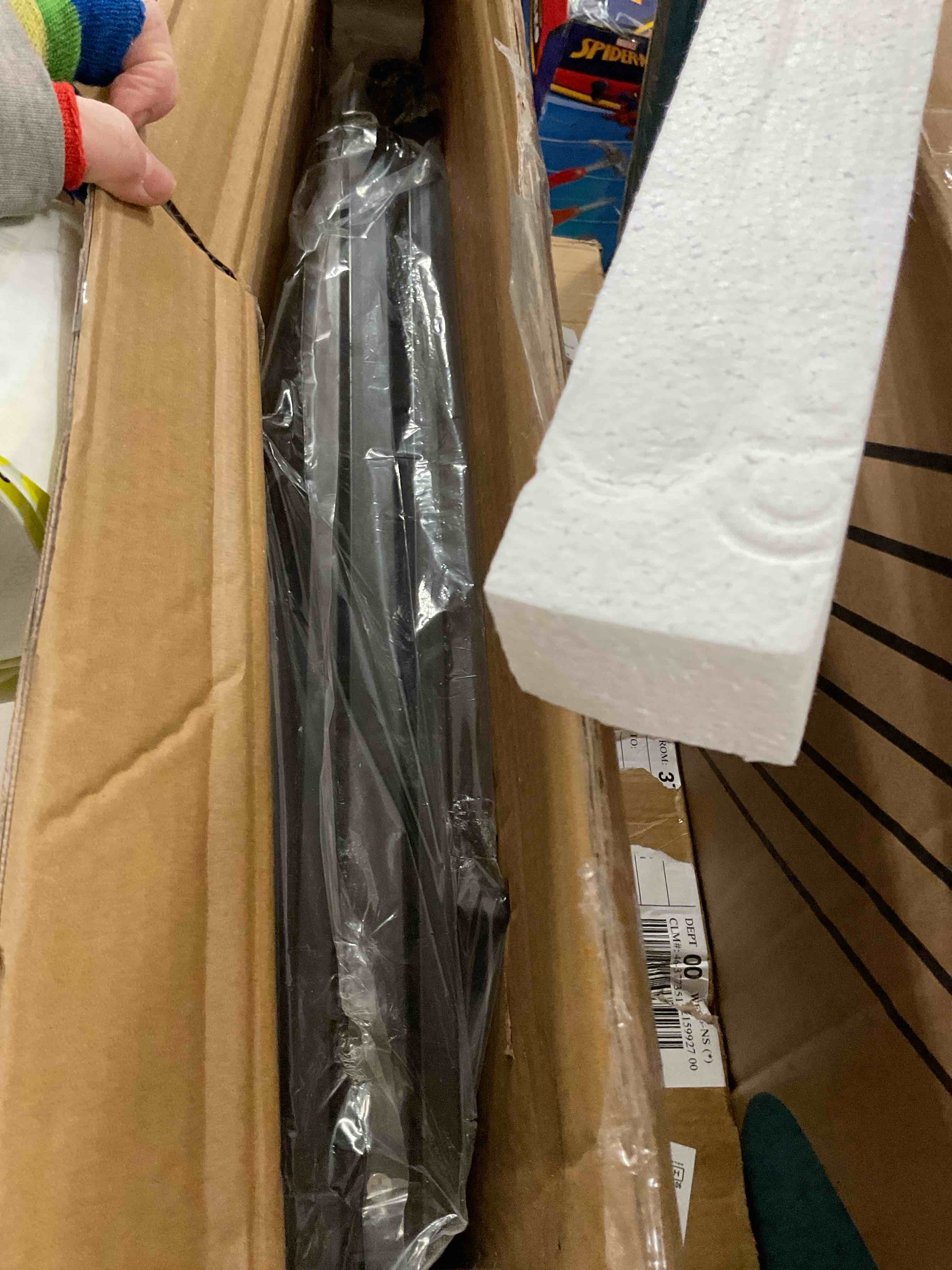 https://s3.amazonaws.com/lotting-images-prod/bidfta/YEL6868924_1738085045564.jpeg