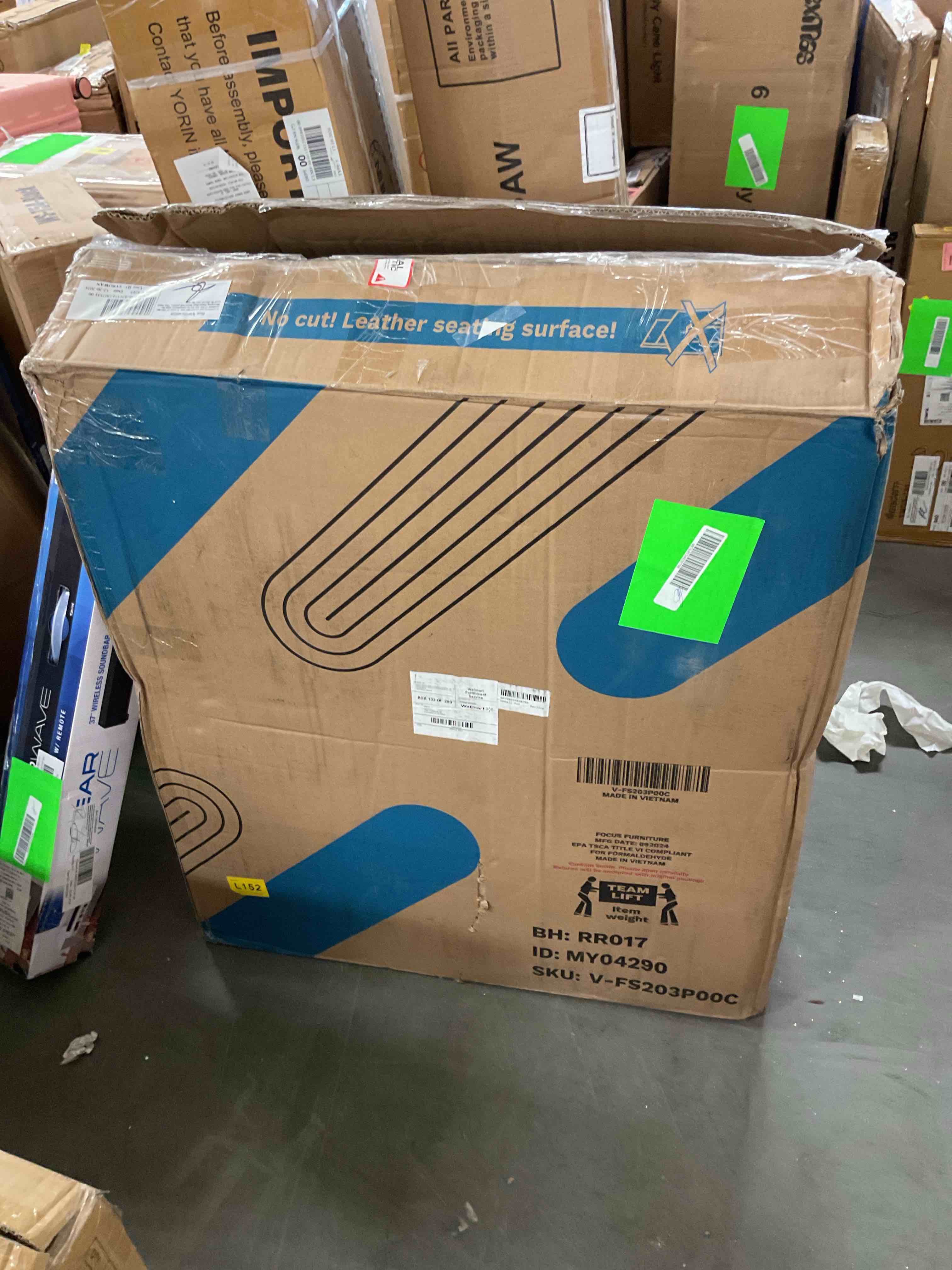 https://s3.amazonaws.com/lotting-images-prod/bidfta/YEL6868926_1738085269173.jpeg
